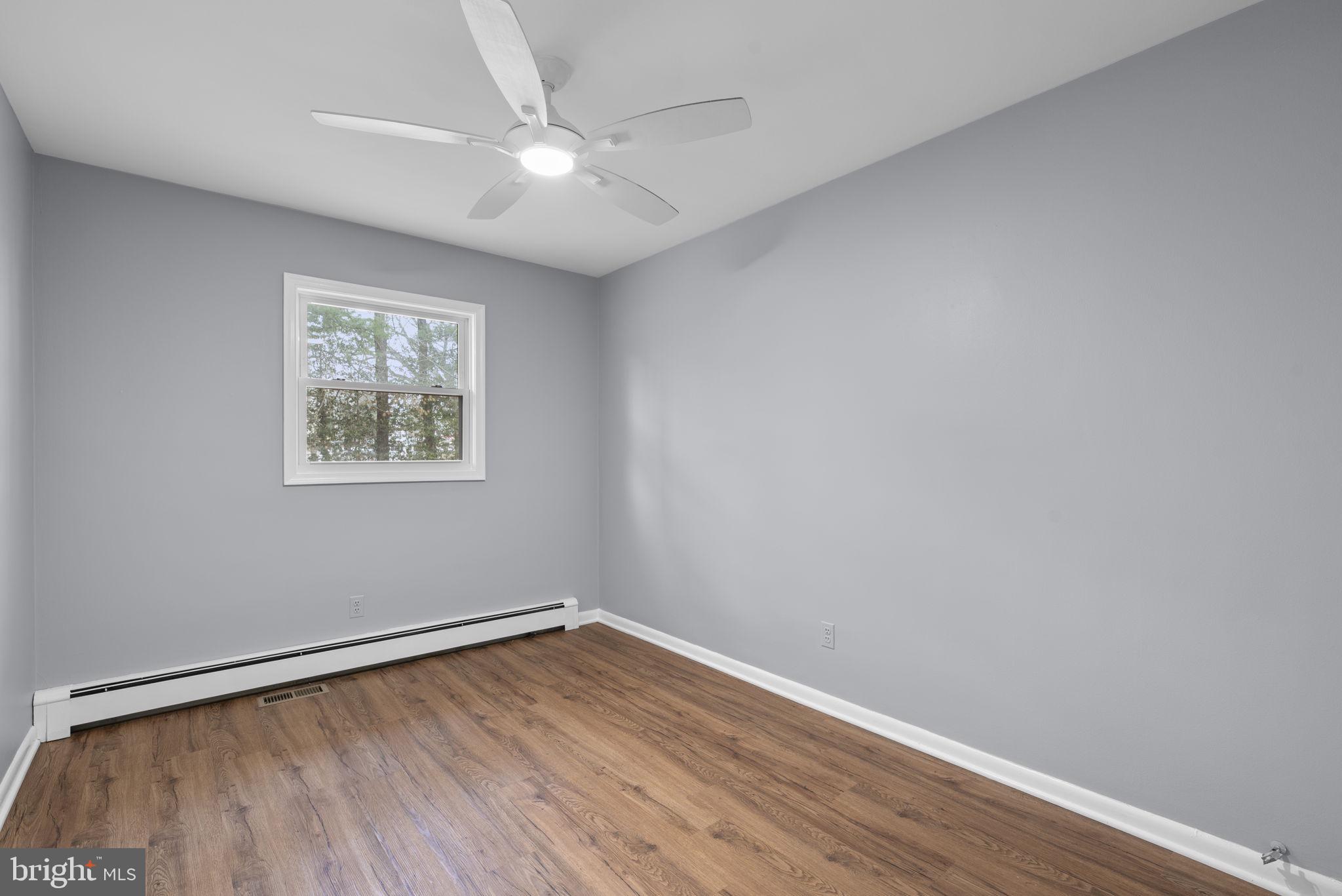 FONT HILL MANOR - Residential