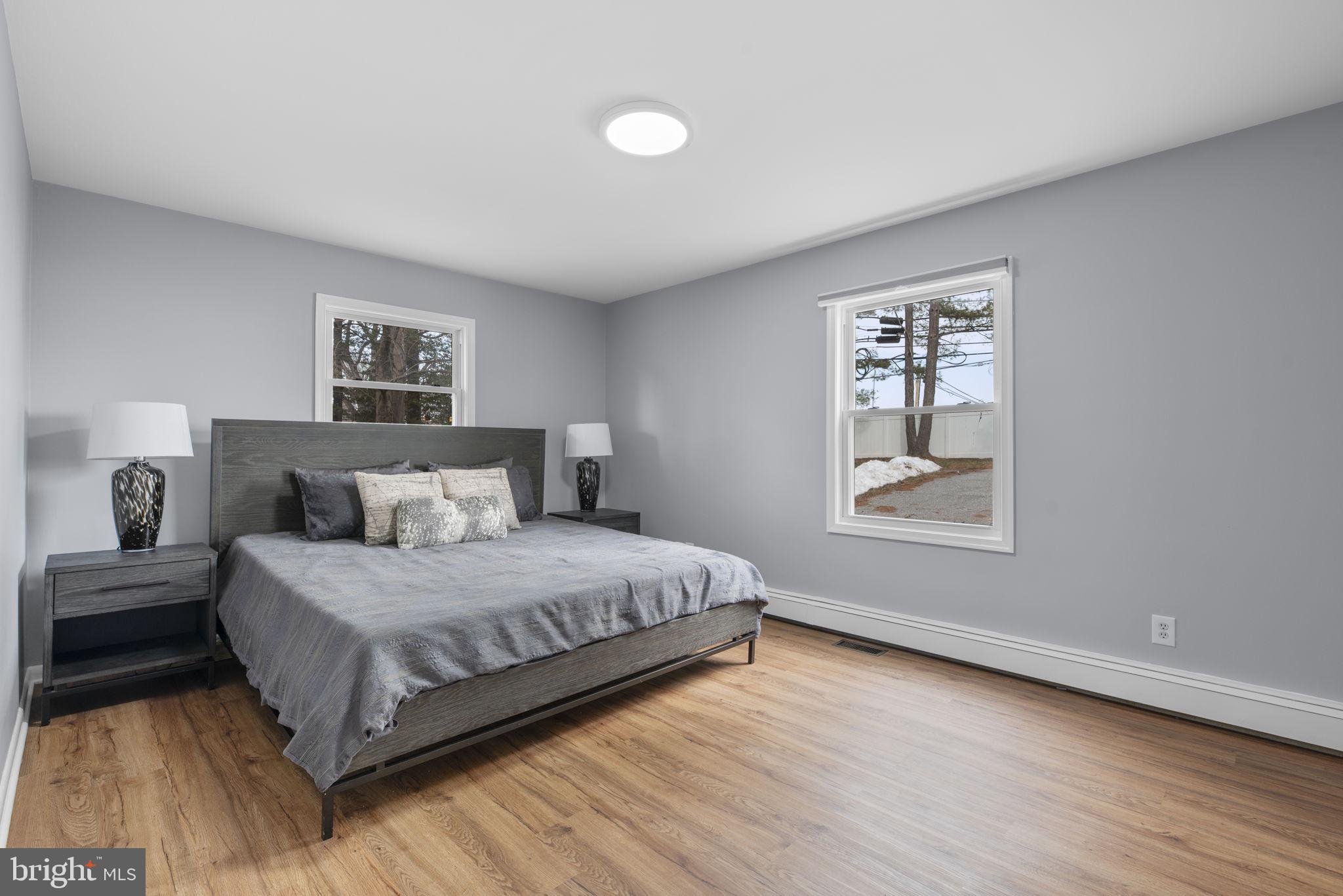 FONT HILL MANOR - Residential