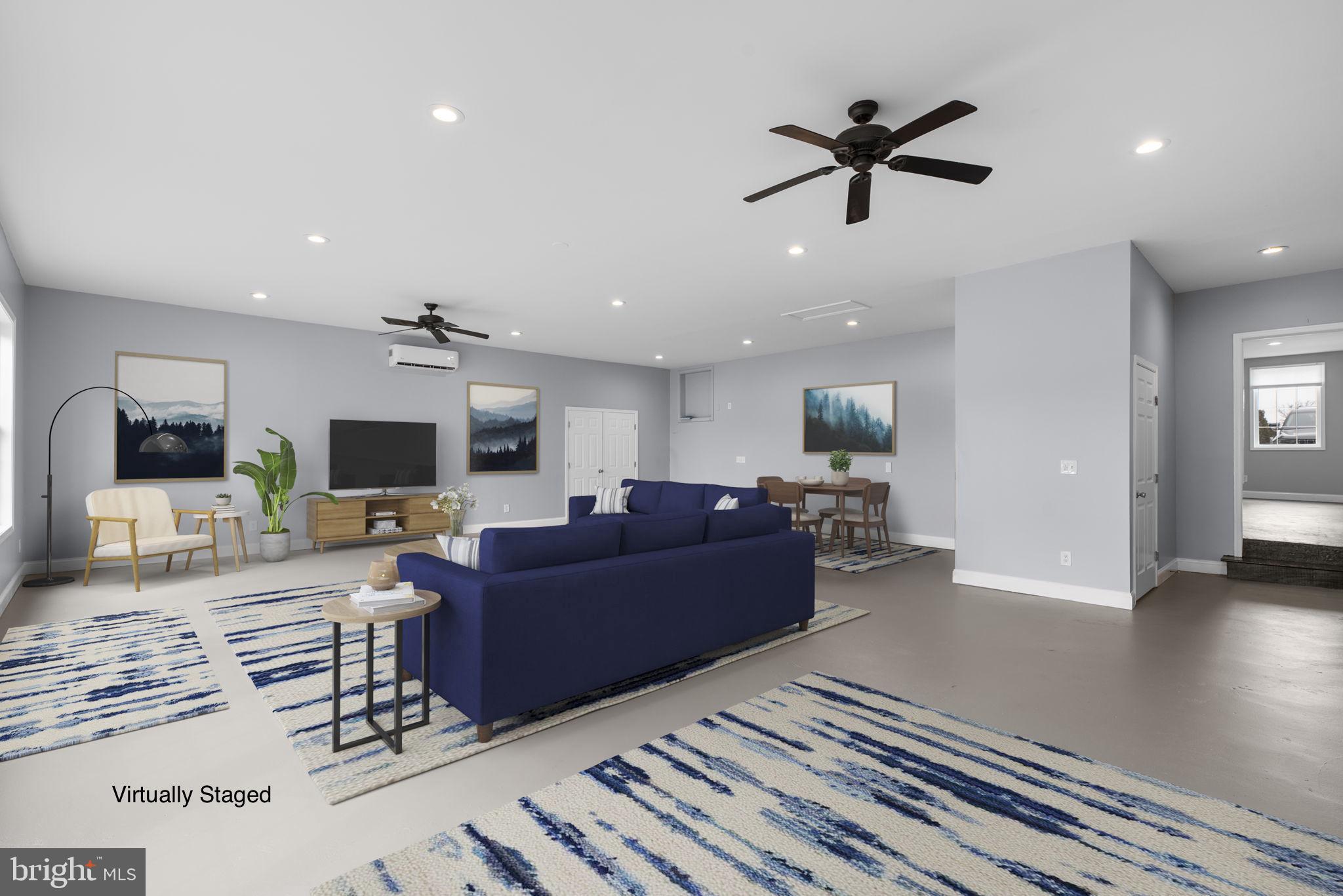 FONT HILL MANOR - Residential