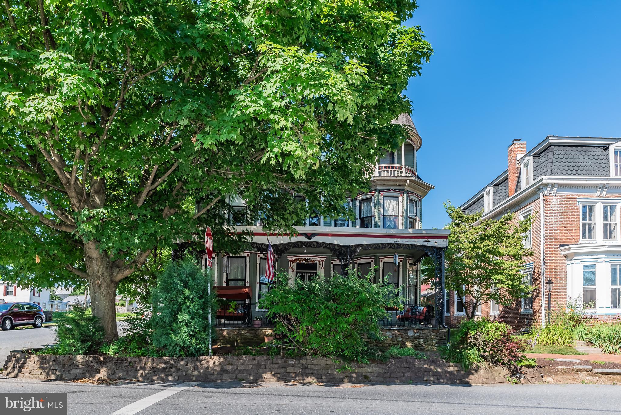 219 FRONT STREET