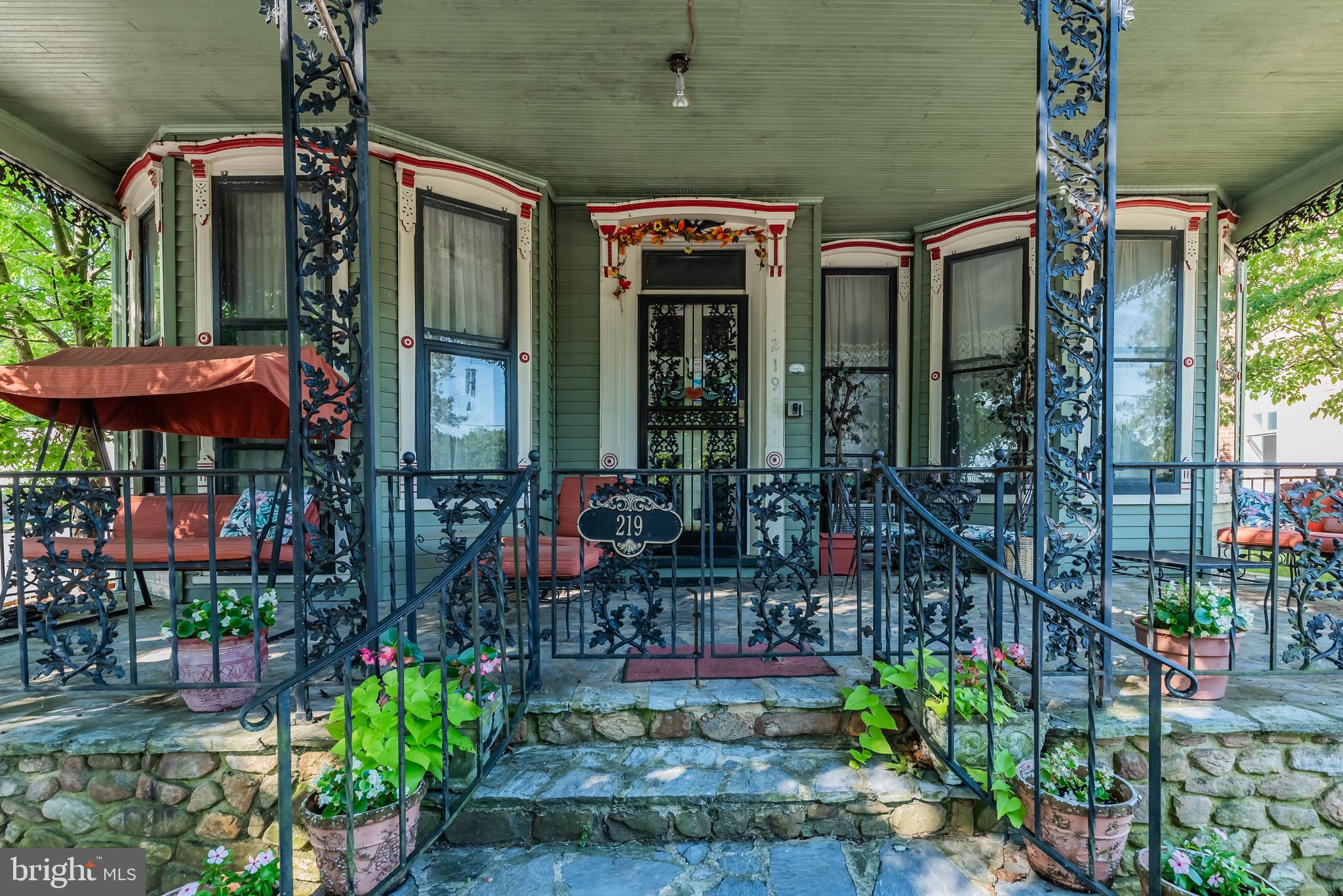 219 FRONT STREET
