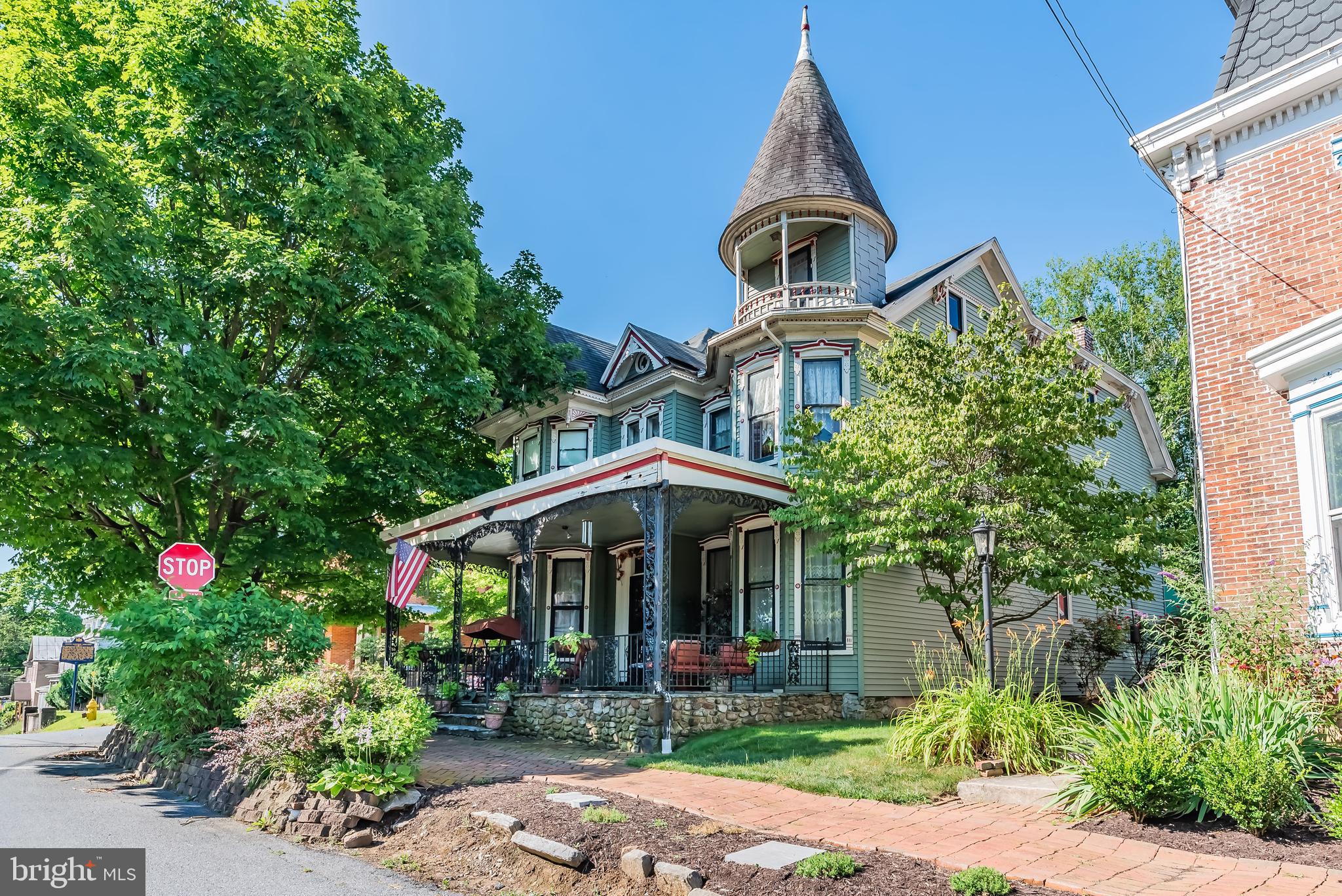 219 FRONT STREET