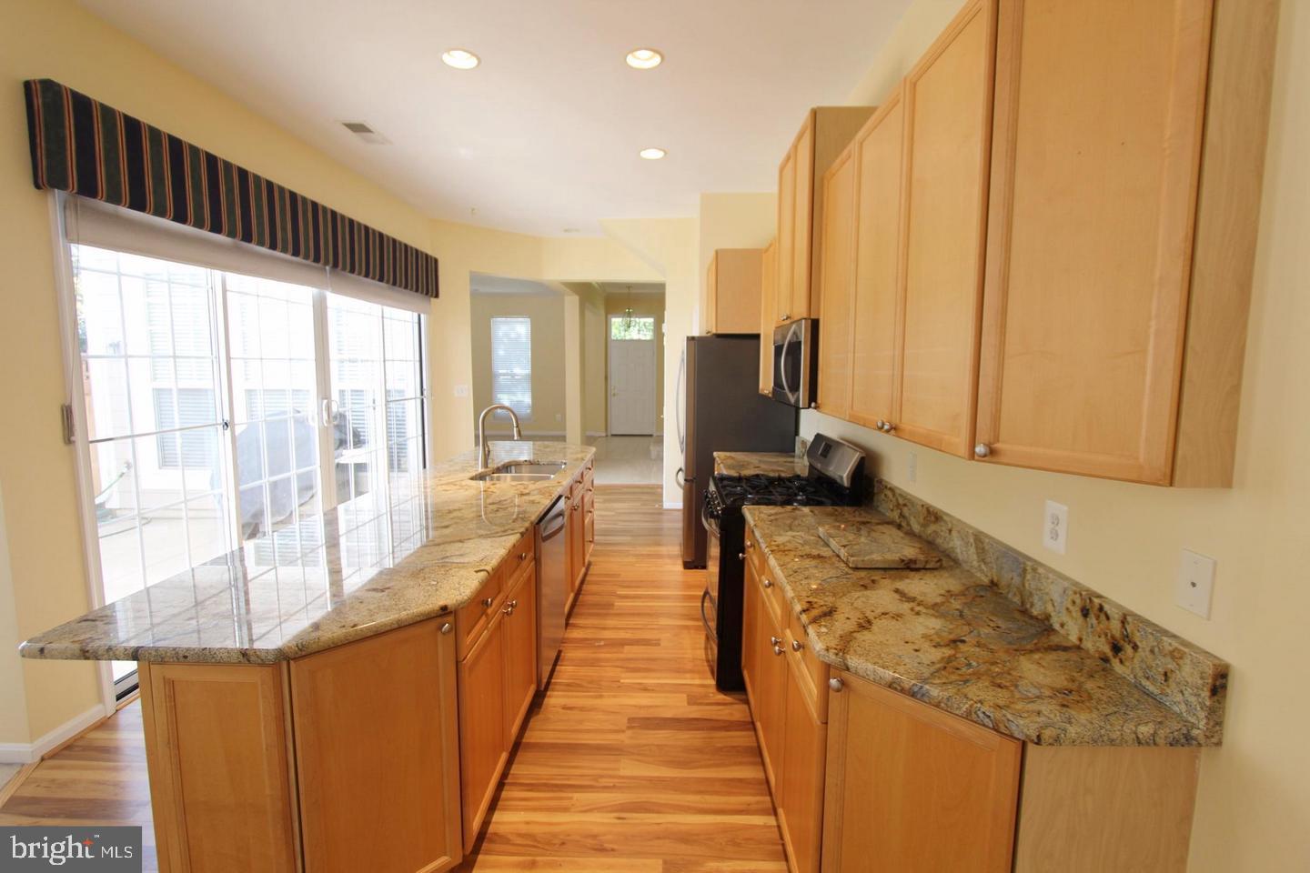 BELMONT TOWN CENTER - Residential Lease