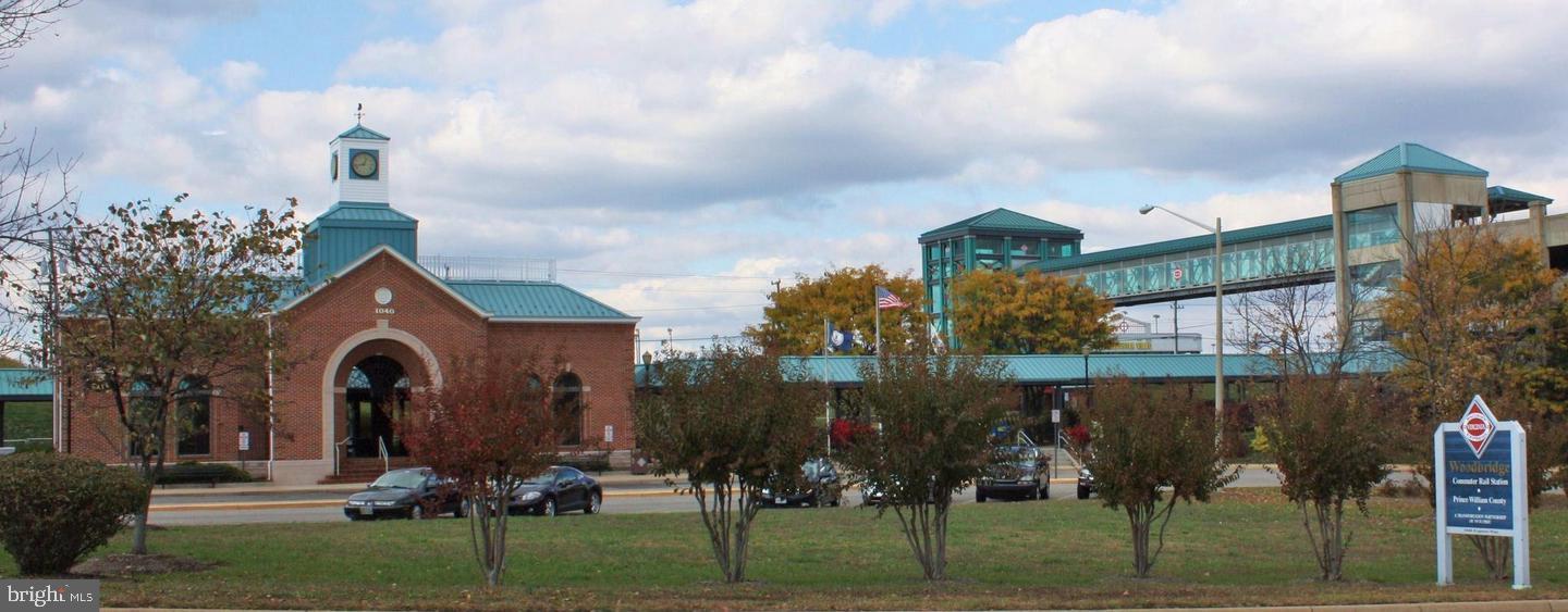 BELMONT TOWN CENTER - Residential Lease