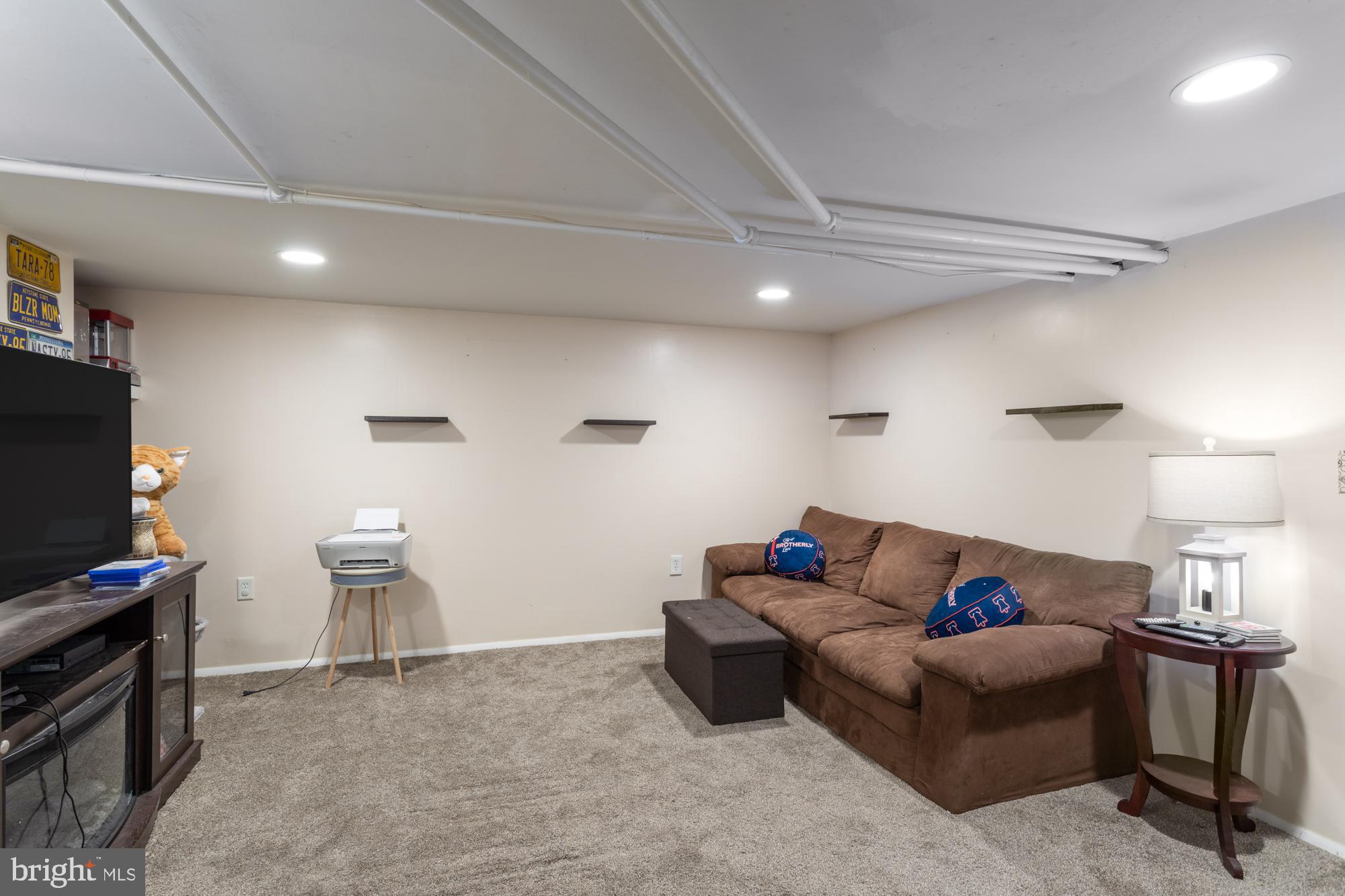 MAYFAIR - Residential