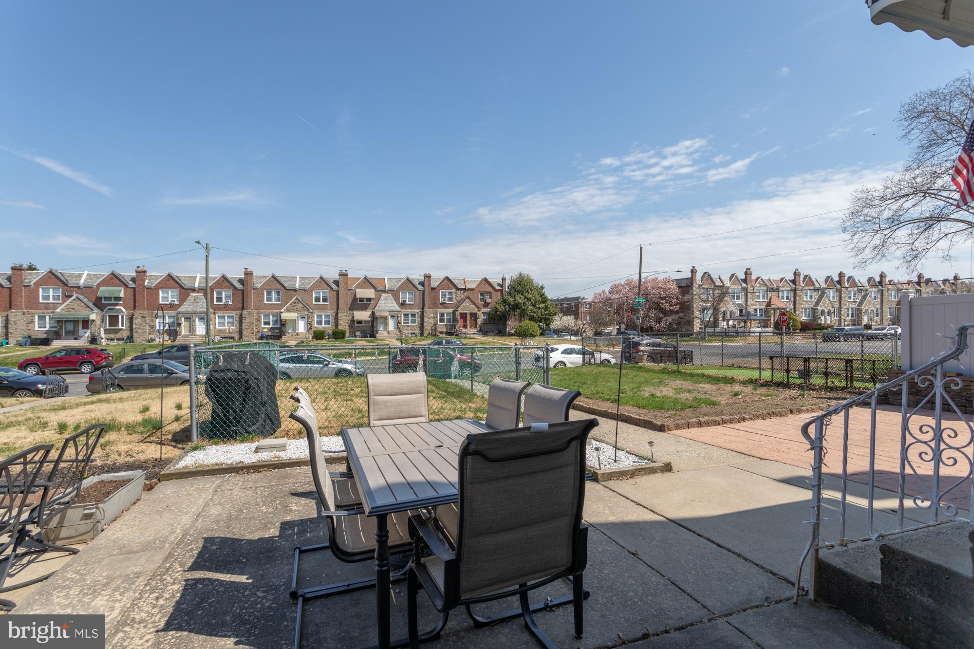 MAYFAIR - Residential