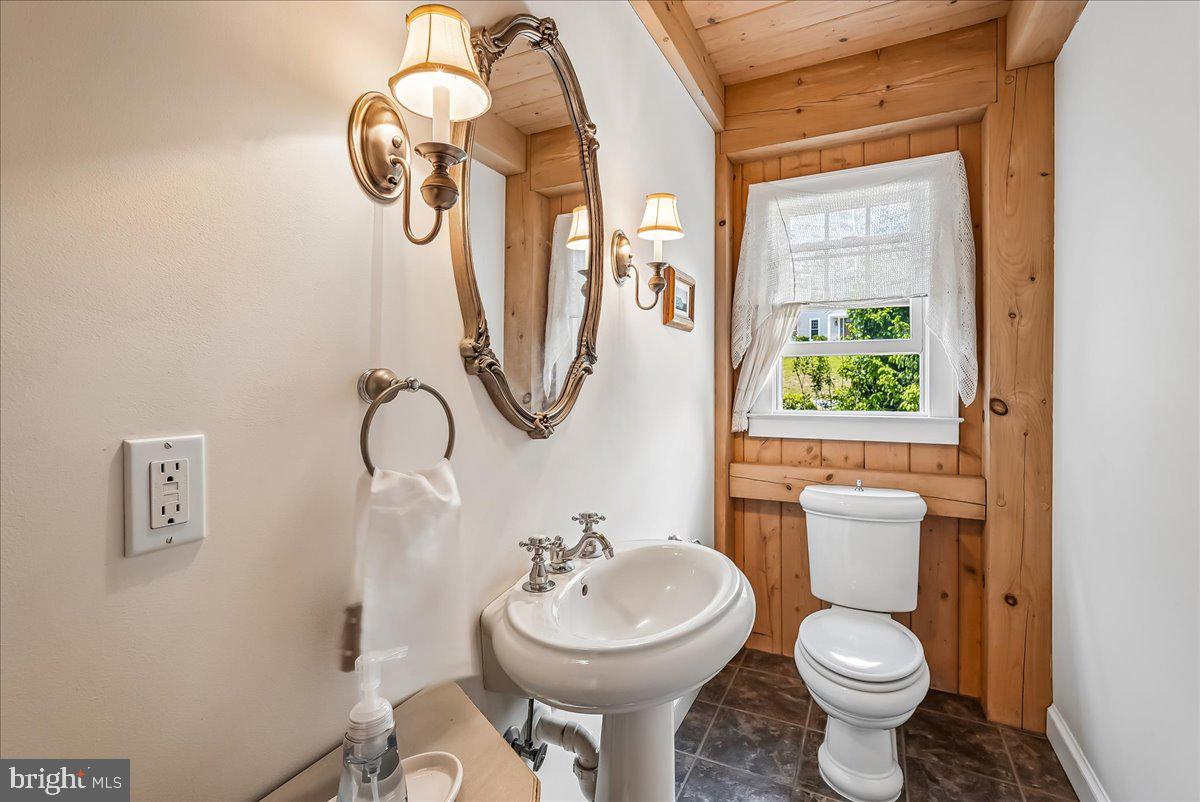WATERFORD MEADOWS - Residential