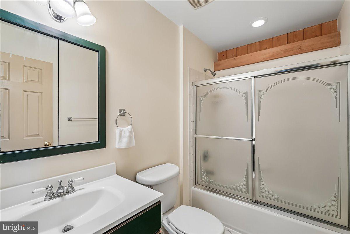 WATERFORD MEADOWS - Residential