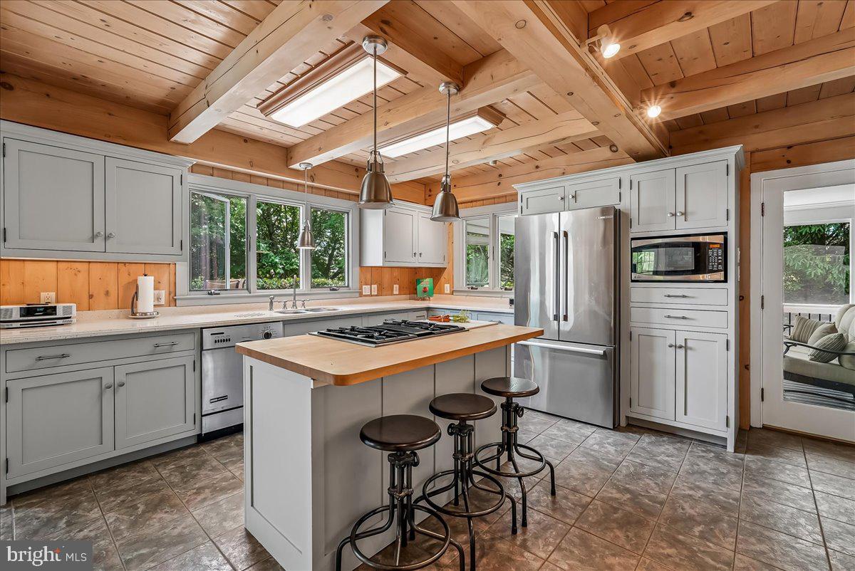 WATERFORD MEADOWS - Residential