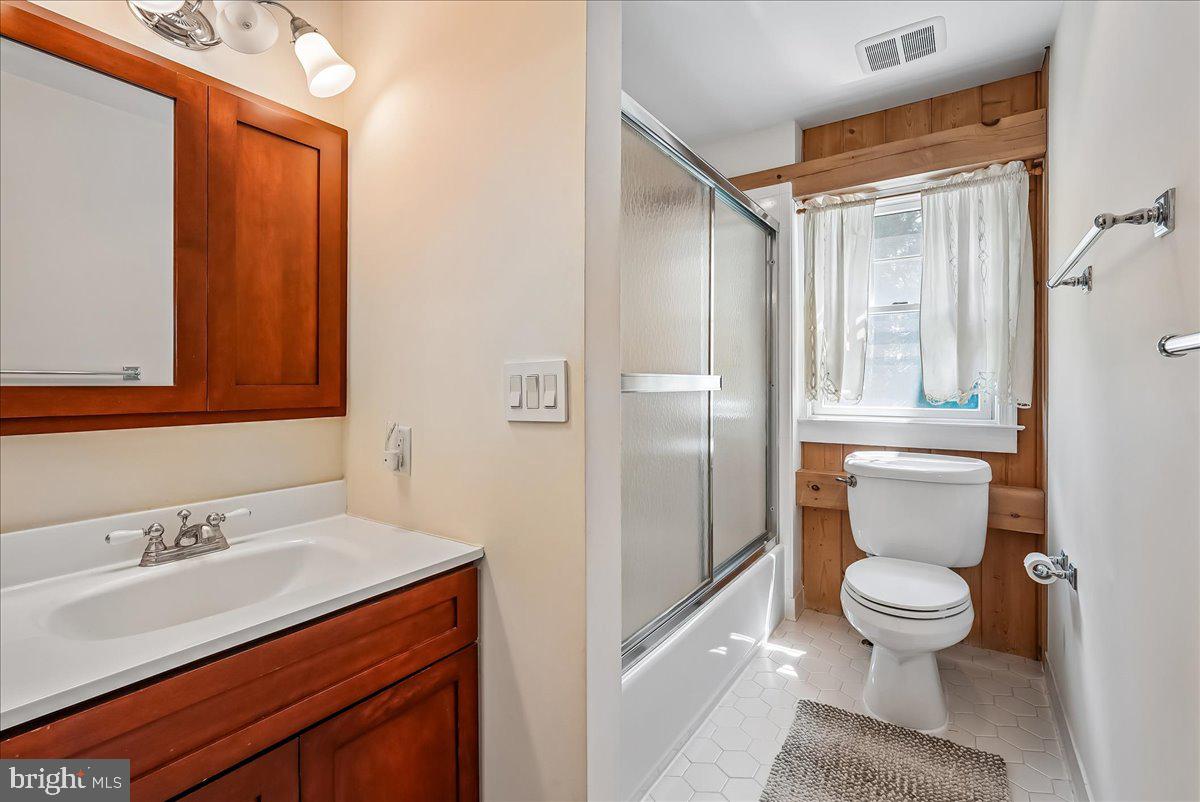 WATERFORD MEADOWS - Residential