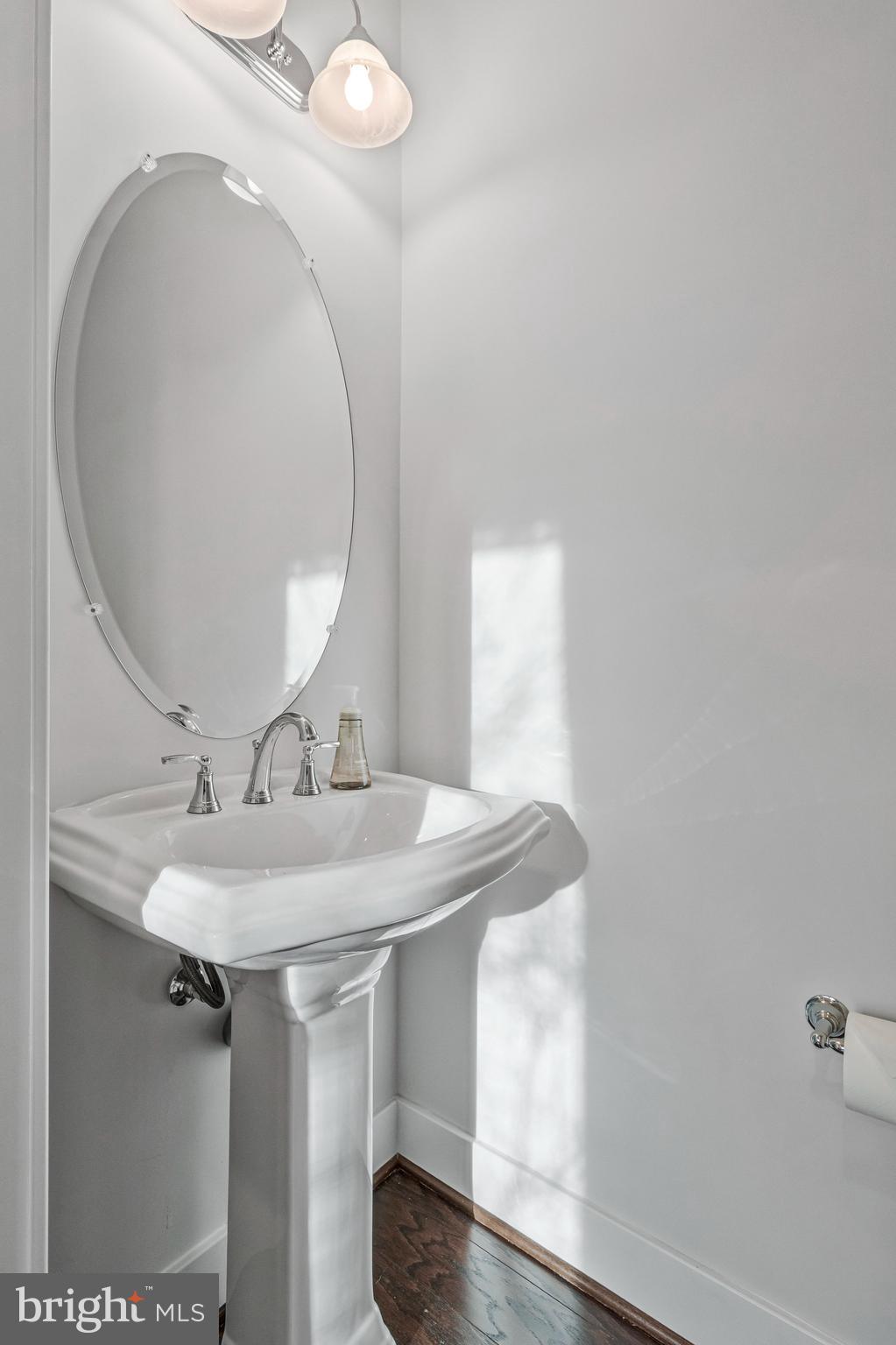 CHAPMAN ROW AT TWINBROOK METRO - Residential