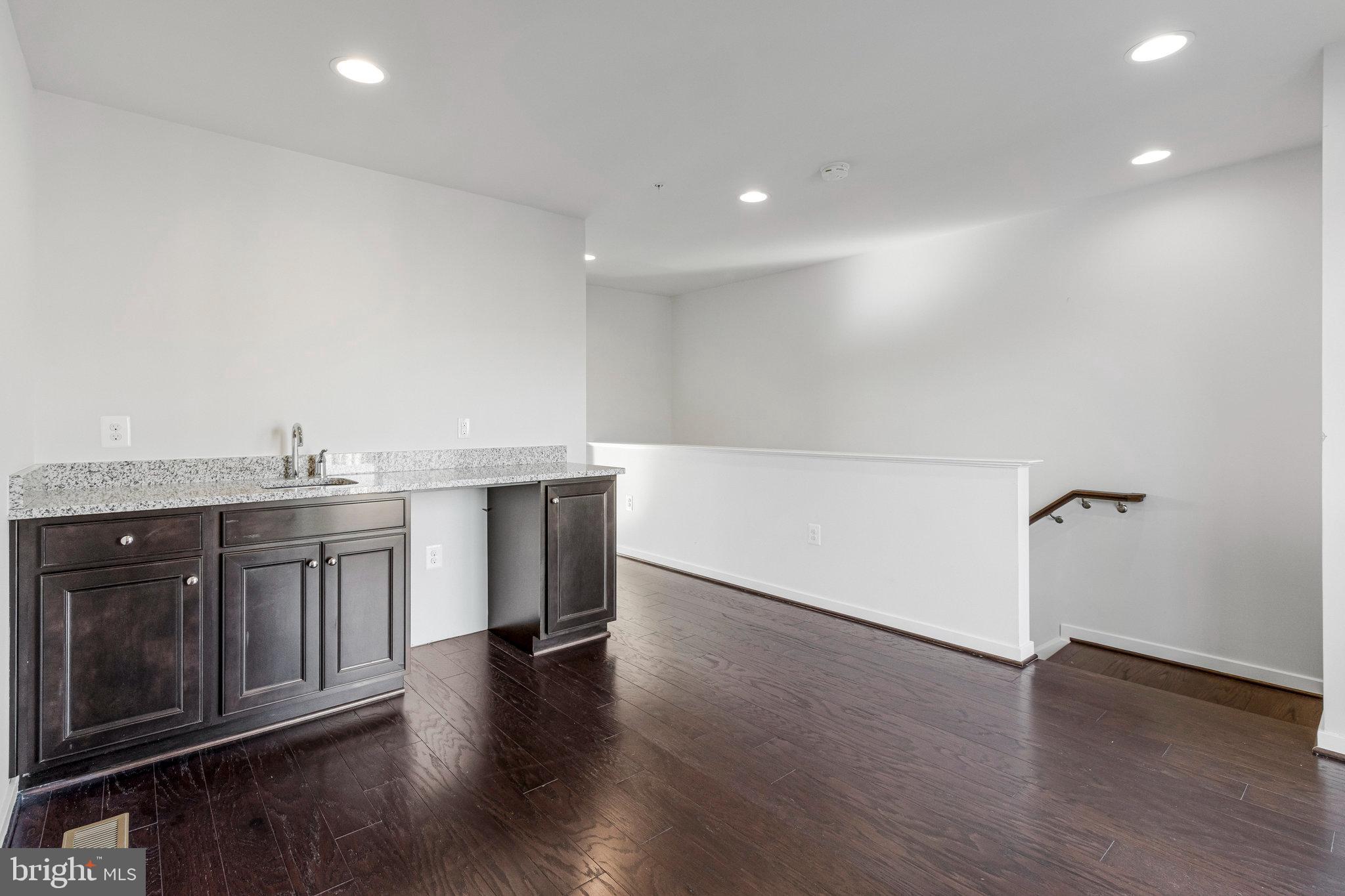 CHAPMAN ROW AT TWINBROOK METRO - Residential