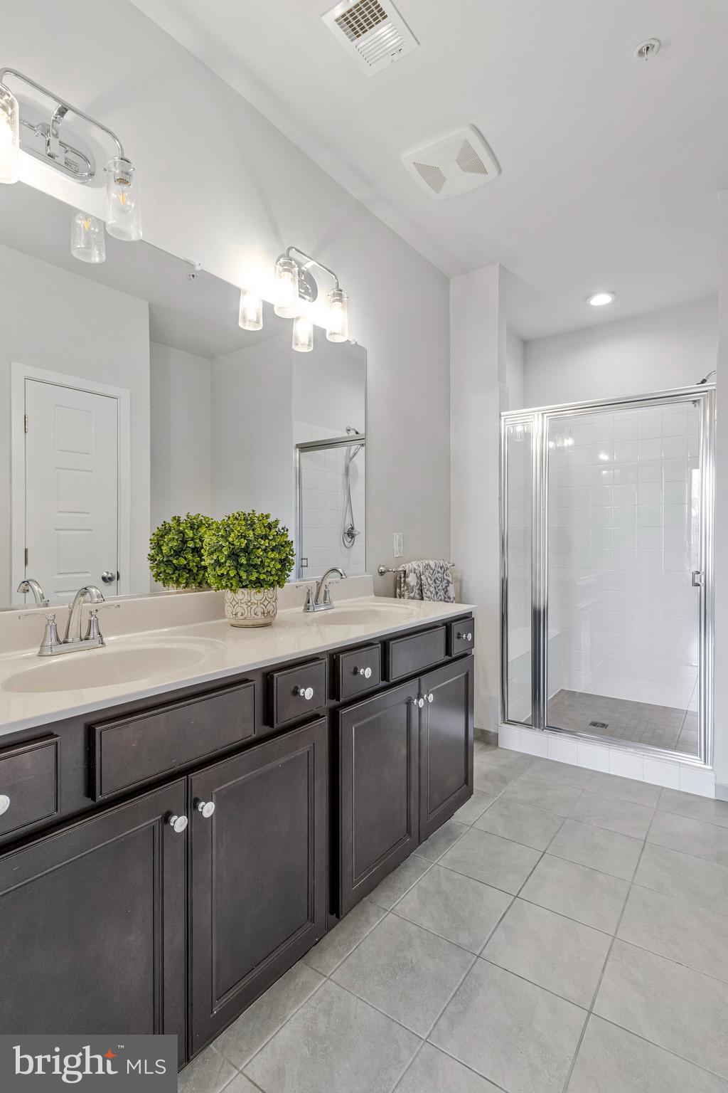 CHAPMAN ROW AT TWINBROOK METRO - Residential