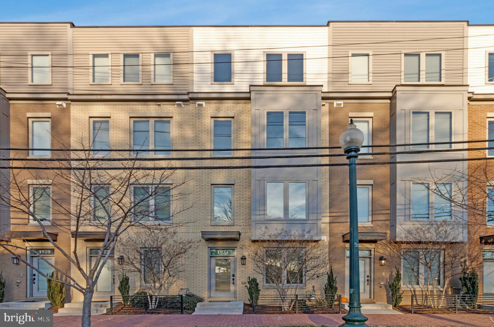 1924 #10 CHAPMAN AVE