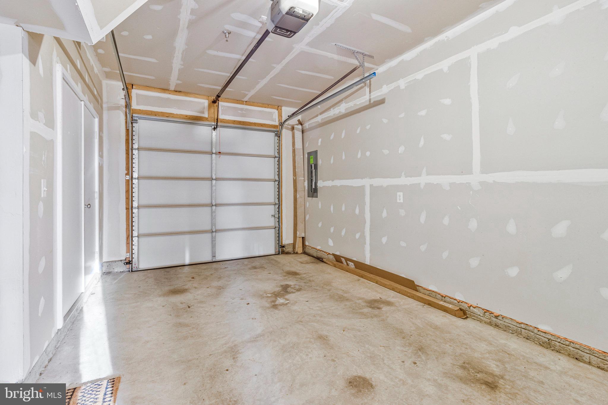 CHAPMAN ROW AT TWINBROOK METRO - Residential