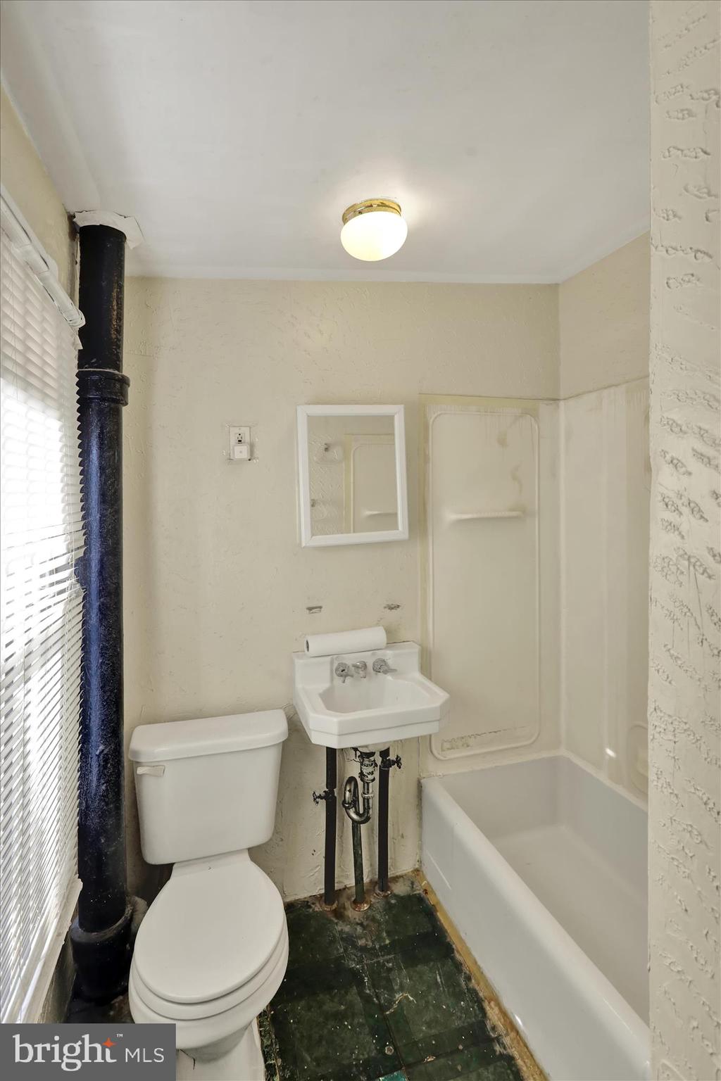 NORTHEAST READING - Residential