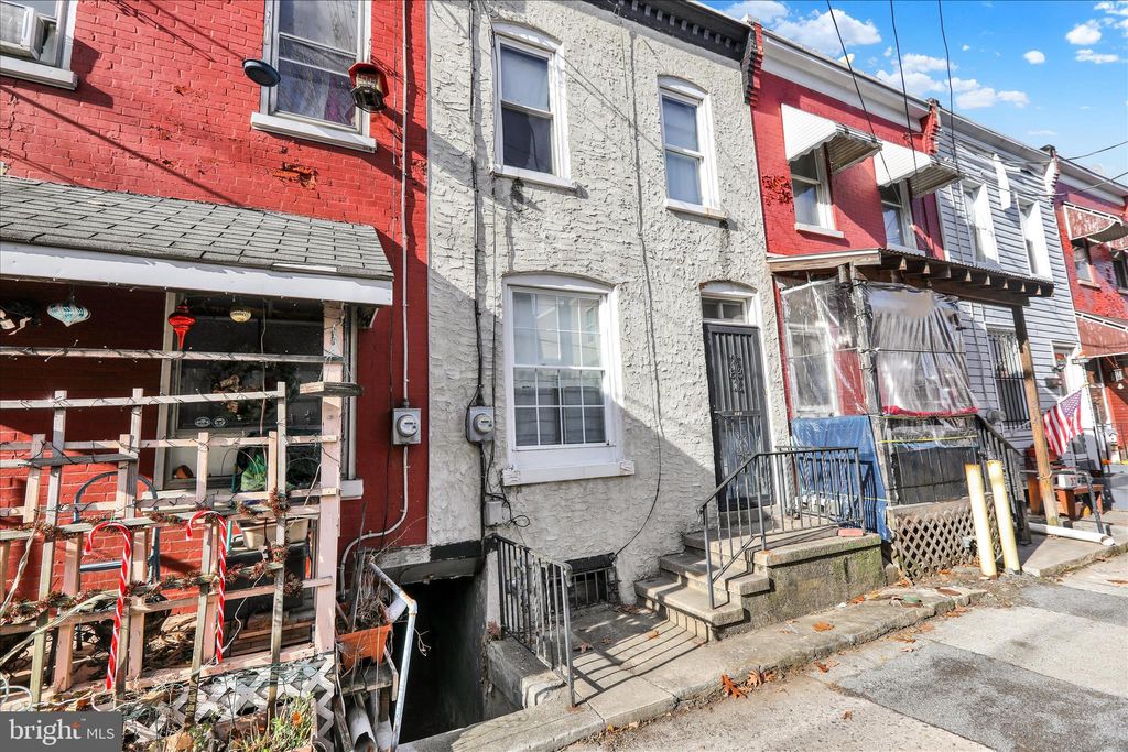 Photo of 212 Dumns Court, READING, PA 19601 (MLS # PABK2066426)