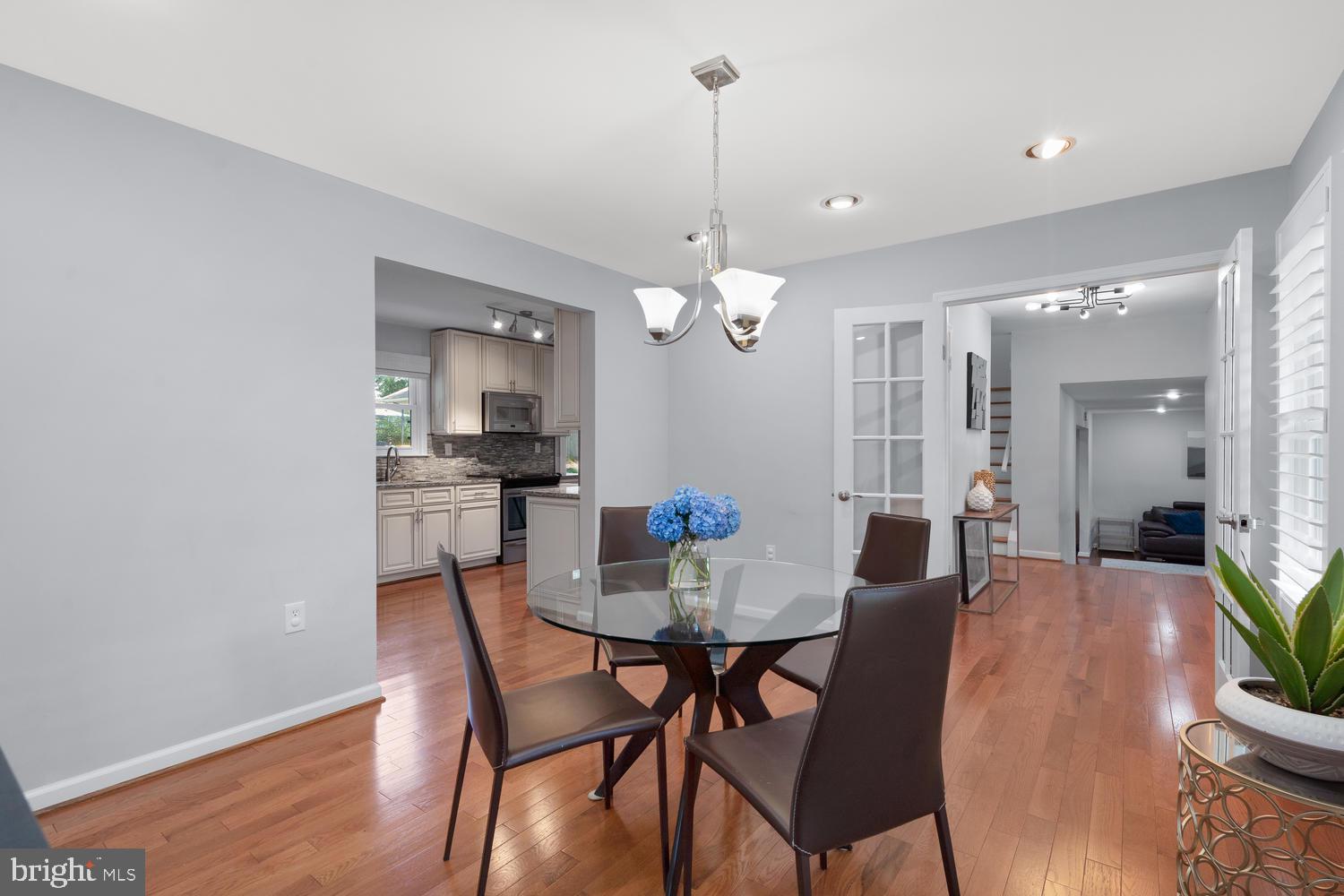 NORBECK ESTATES - Residential