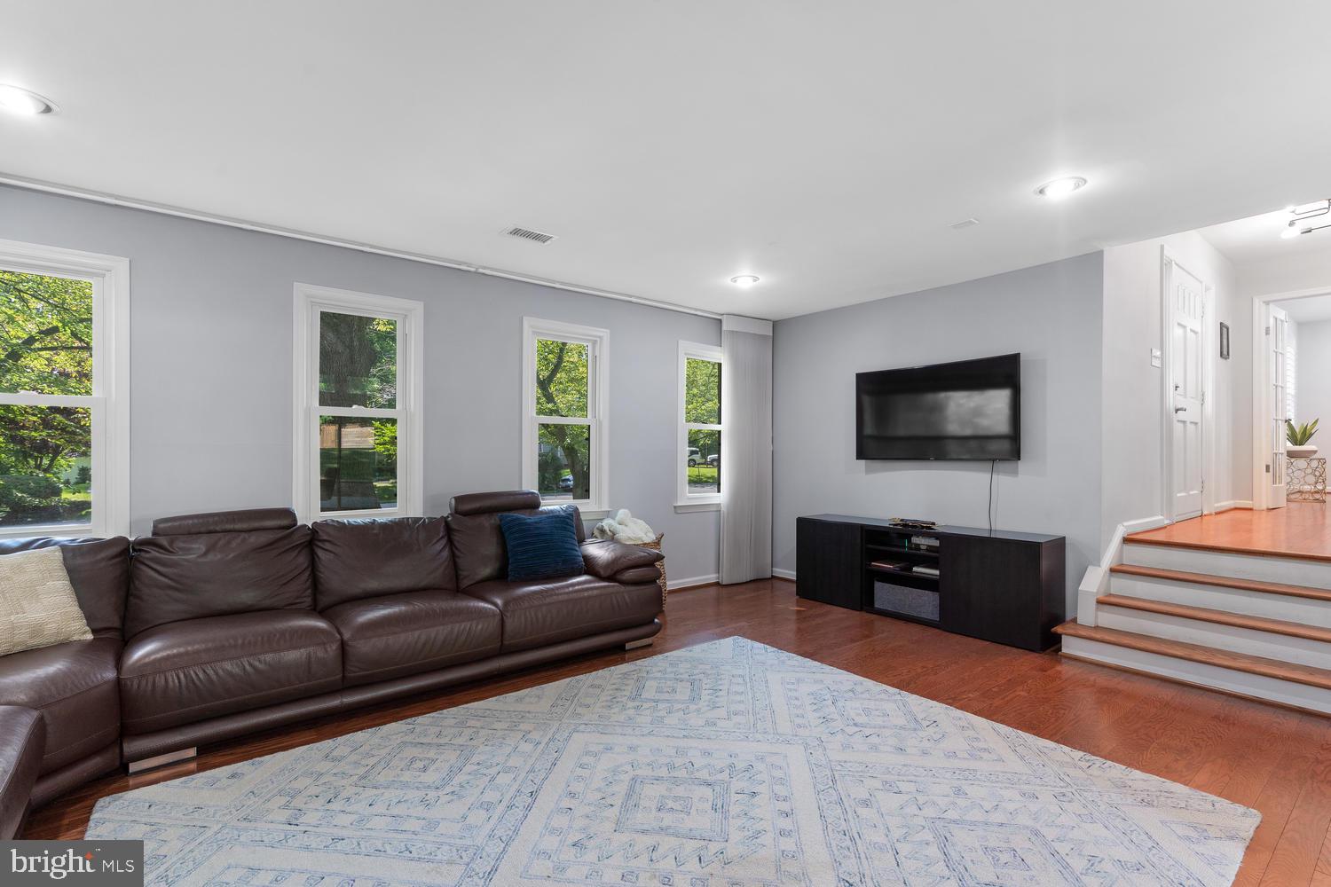 NORBECK ESTATES - Residential