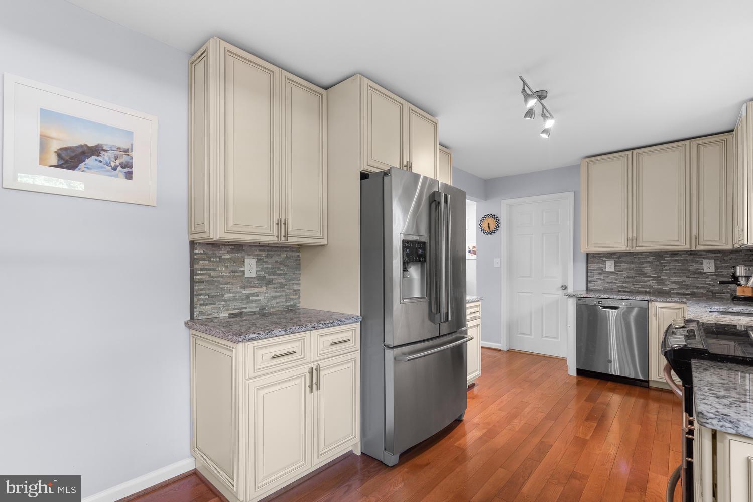 NORBECK ESTATES - Residential