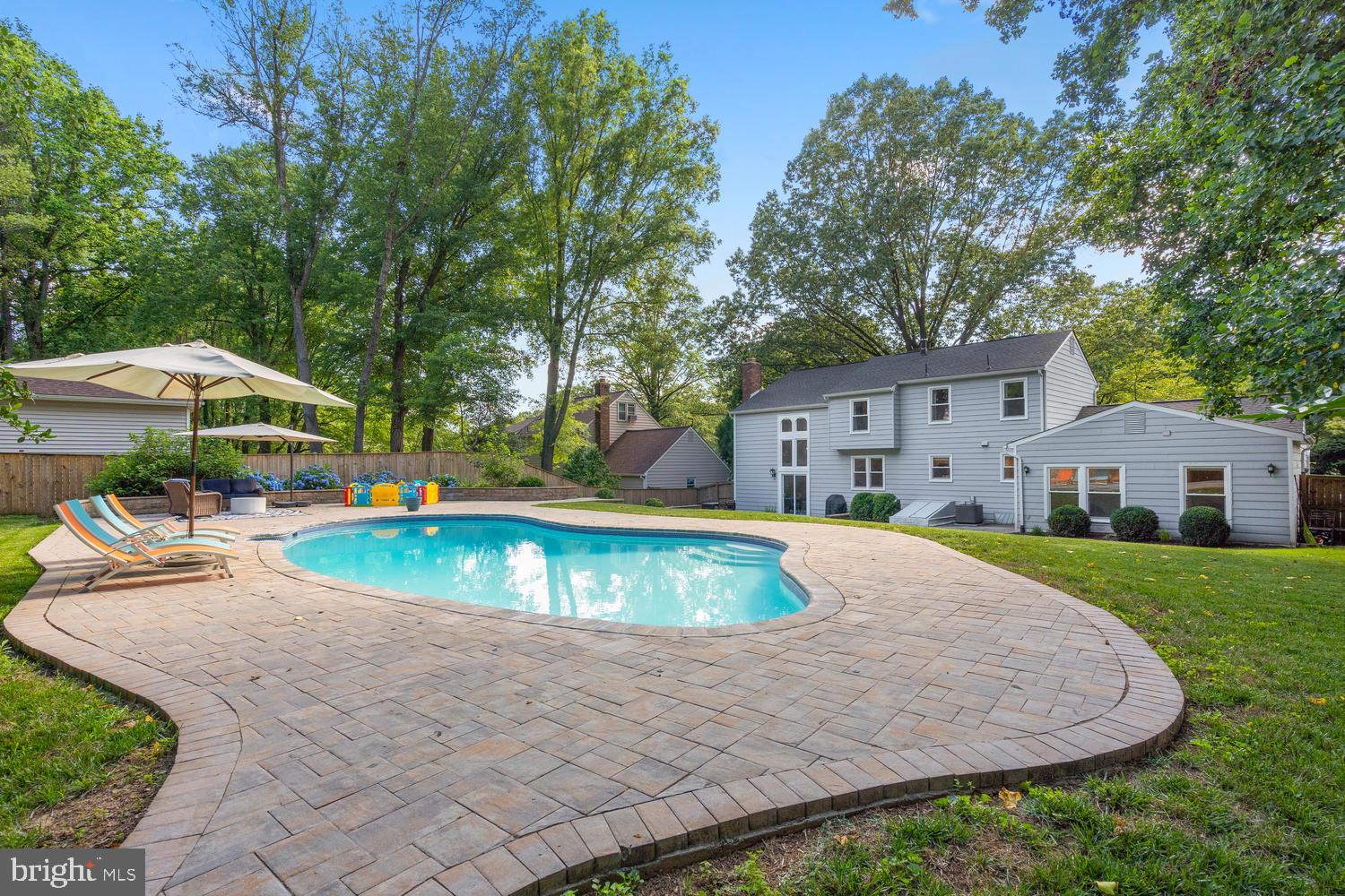 NORBECK ESTATES - Residential