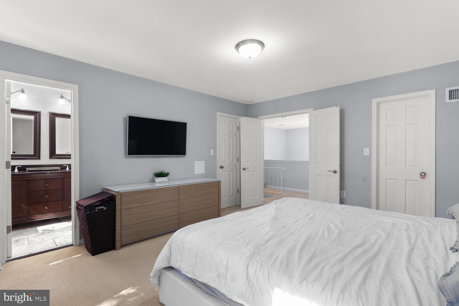 NORBECK ESTATES - Residential