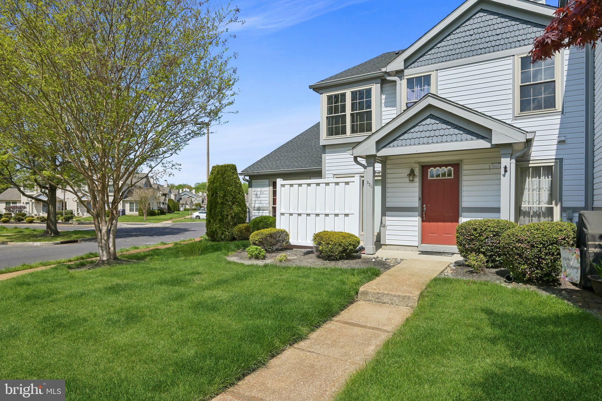 321 STEEPLECHASE COURT