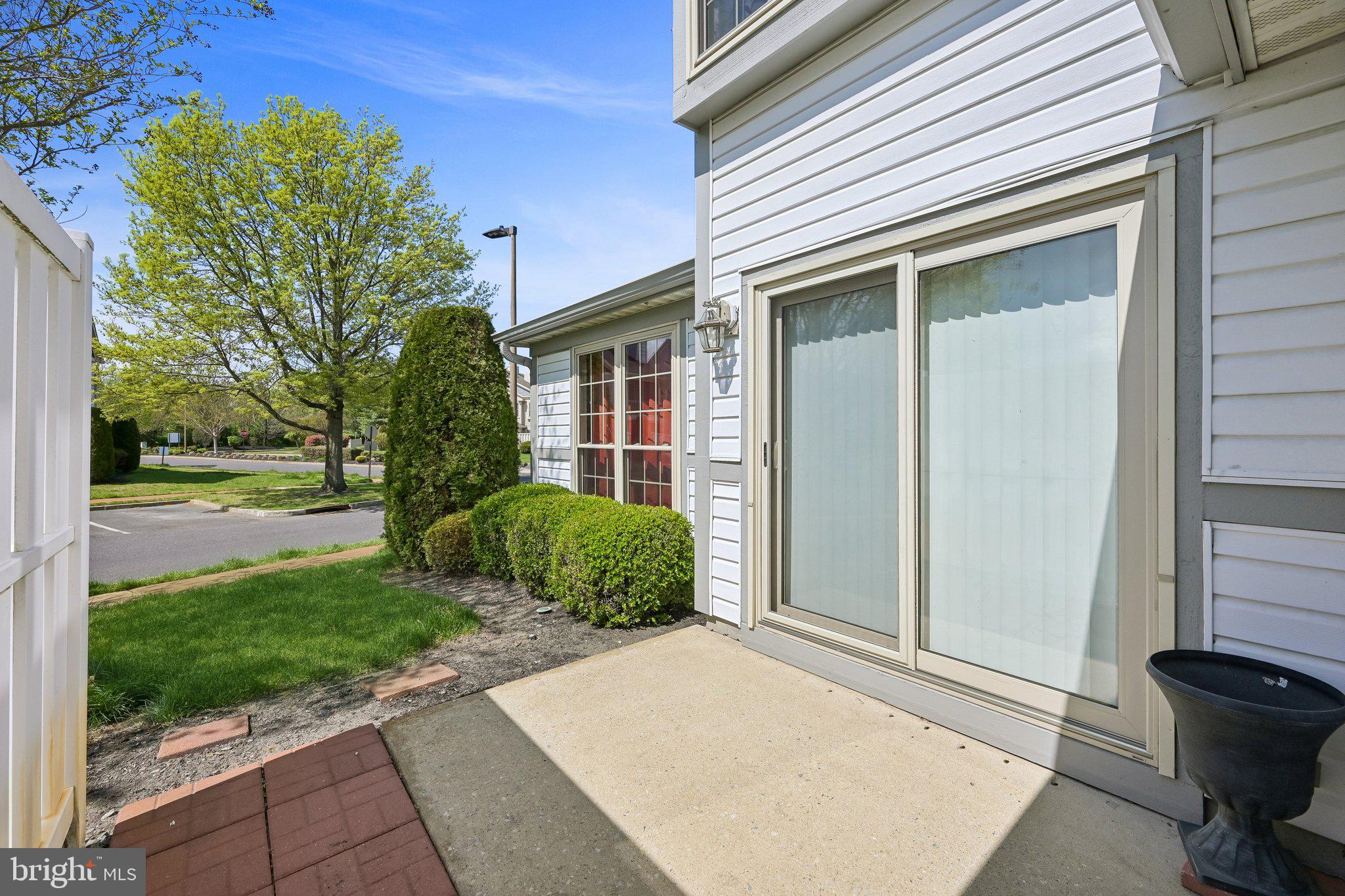 321 STEEPLECHASE COURT