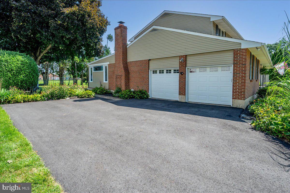 2709 BODINE DRIVE