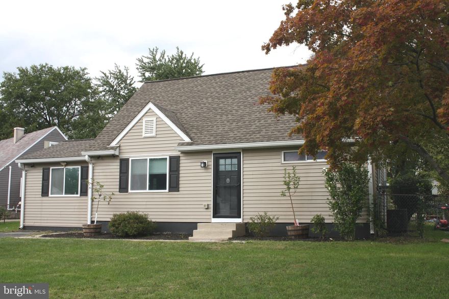 What a location! 4 Bedrooms, 2 Full Baths! Nassau Rd offers great flow in the home to have an open feel. 
Feel extra safe with the included video security system, the camera and cords are all provided for you.  Close to schools, shopping, entertainment, and a quick drive to ample locations. Bring over the friends and family to entertain and enjoy the great yard space - and there's no better time to enjoy the yard space for when Koon's Park has fireworks - get to sit outside and enjoy the amazing show. Make this house your home today!