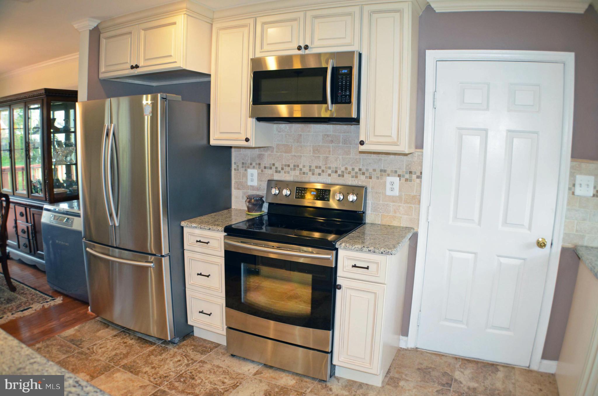 FOX MILL ESTATES - Residential