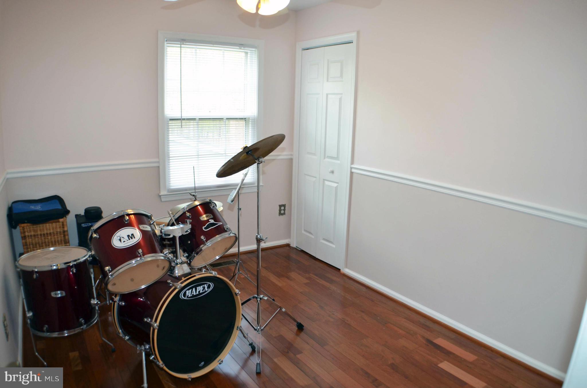 FOX MILL ESTATES - Residential