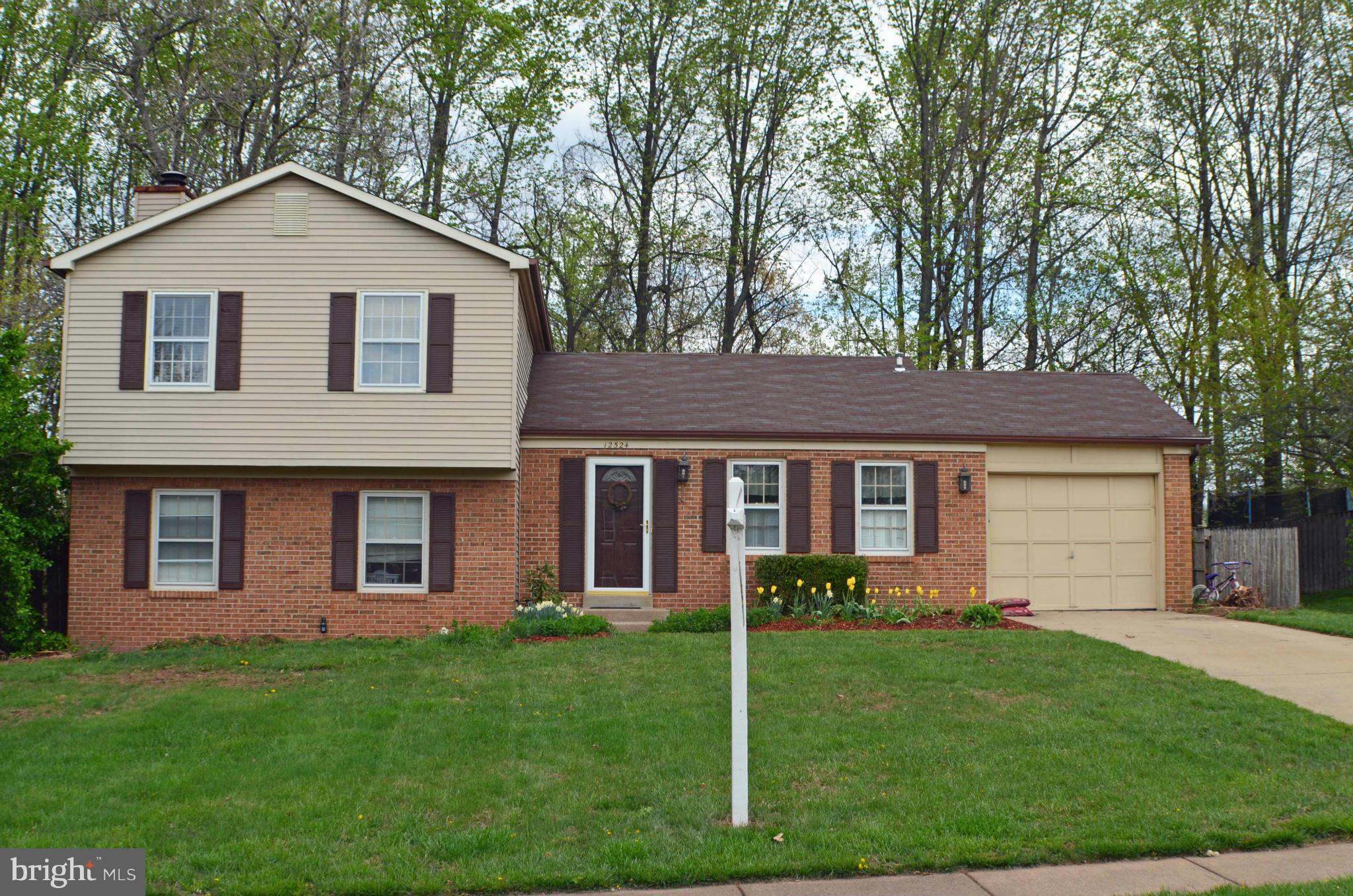 FOX MILL ESTATES - Residential