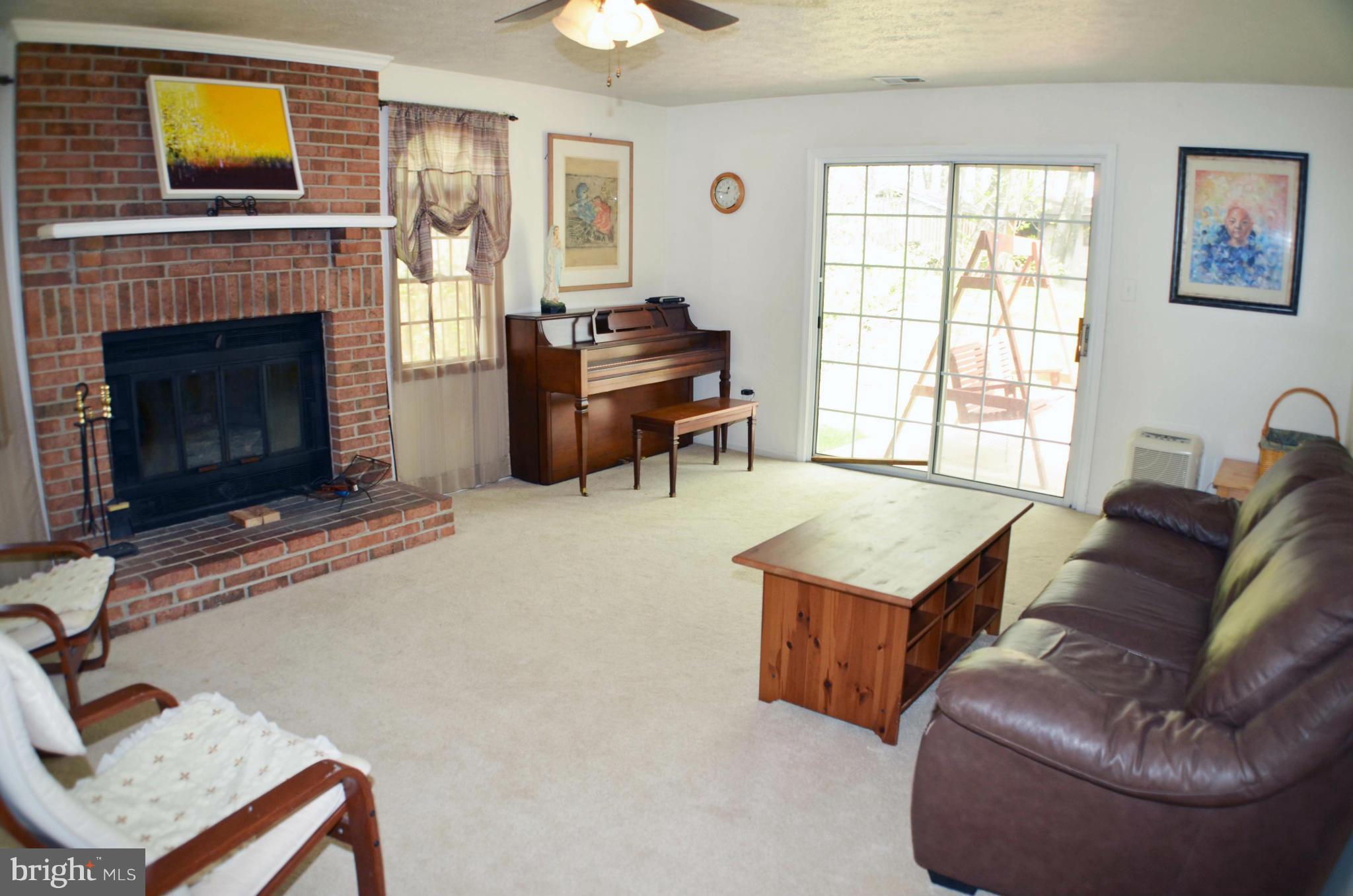 FOX MILL ESTATES - Residential