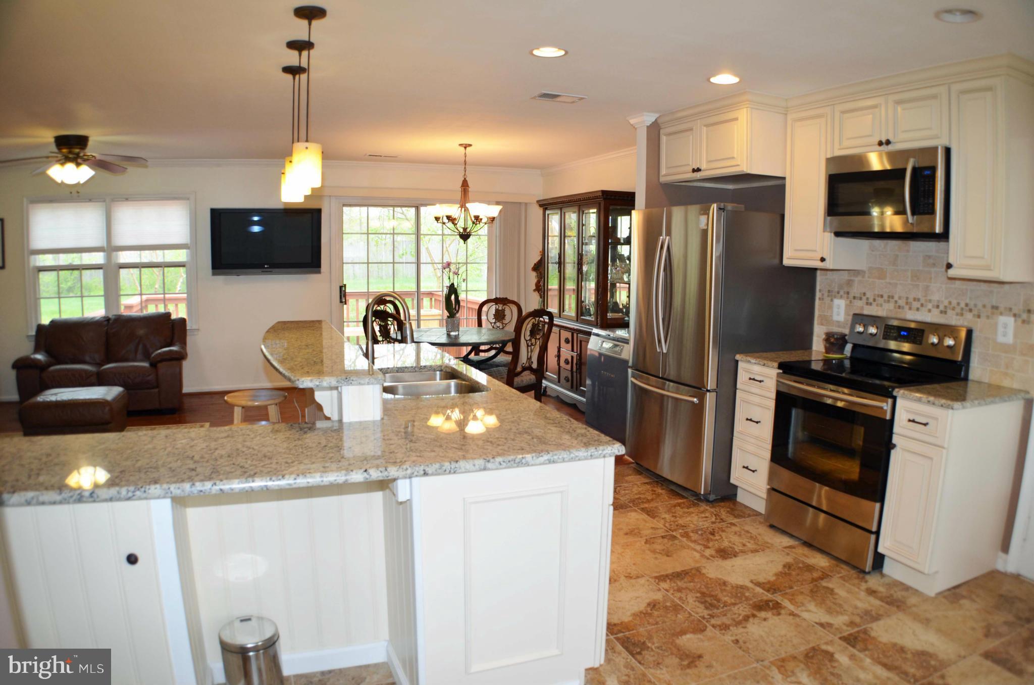 FOX MILL ESTATES - Residential