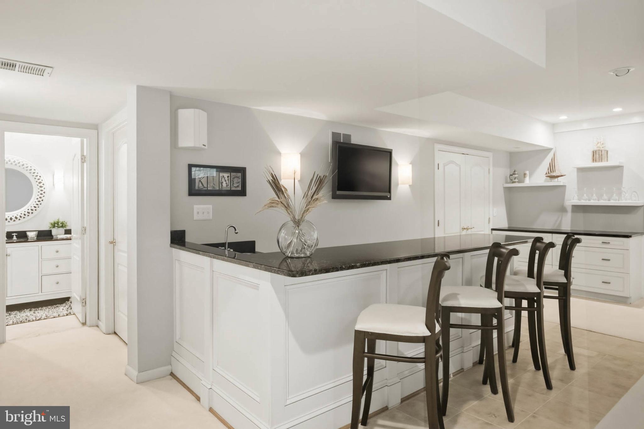 SOUTH RIVER COLONY - Residential