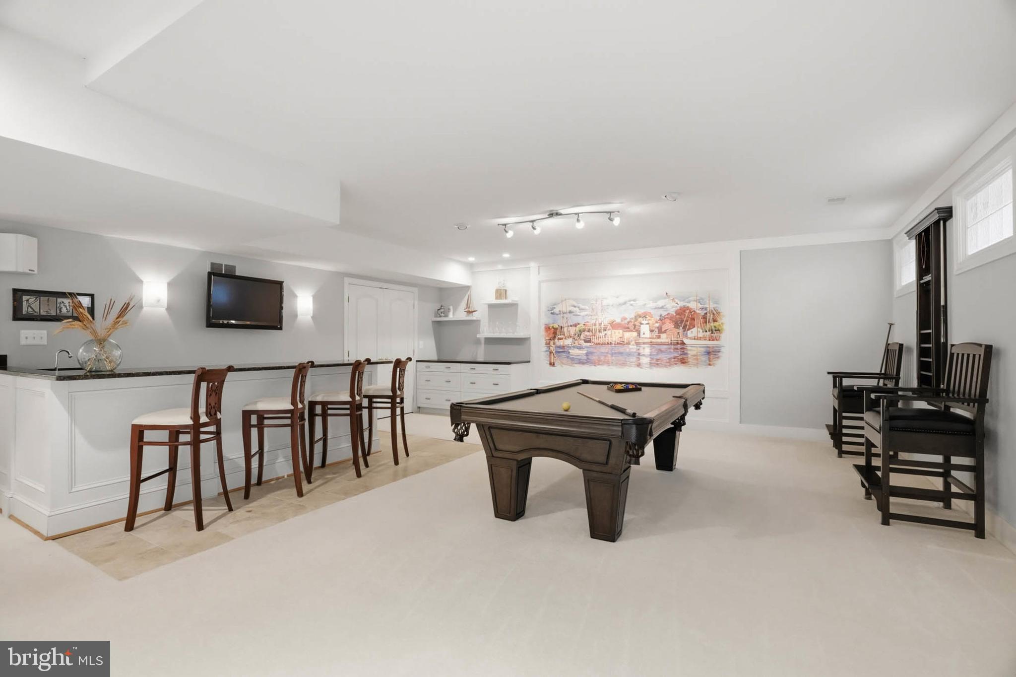 SOUTH RIVER COLONY - Residential