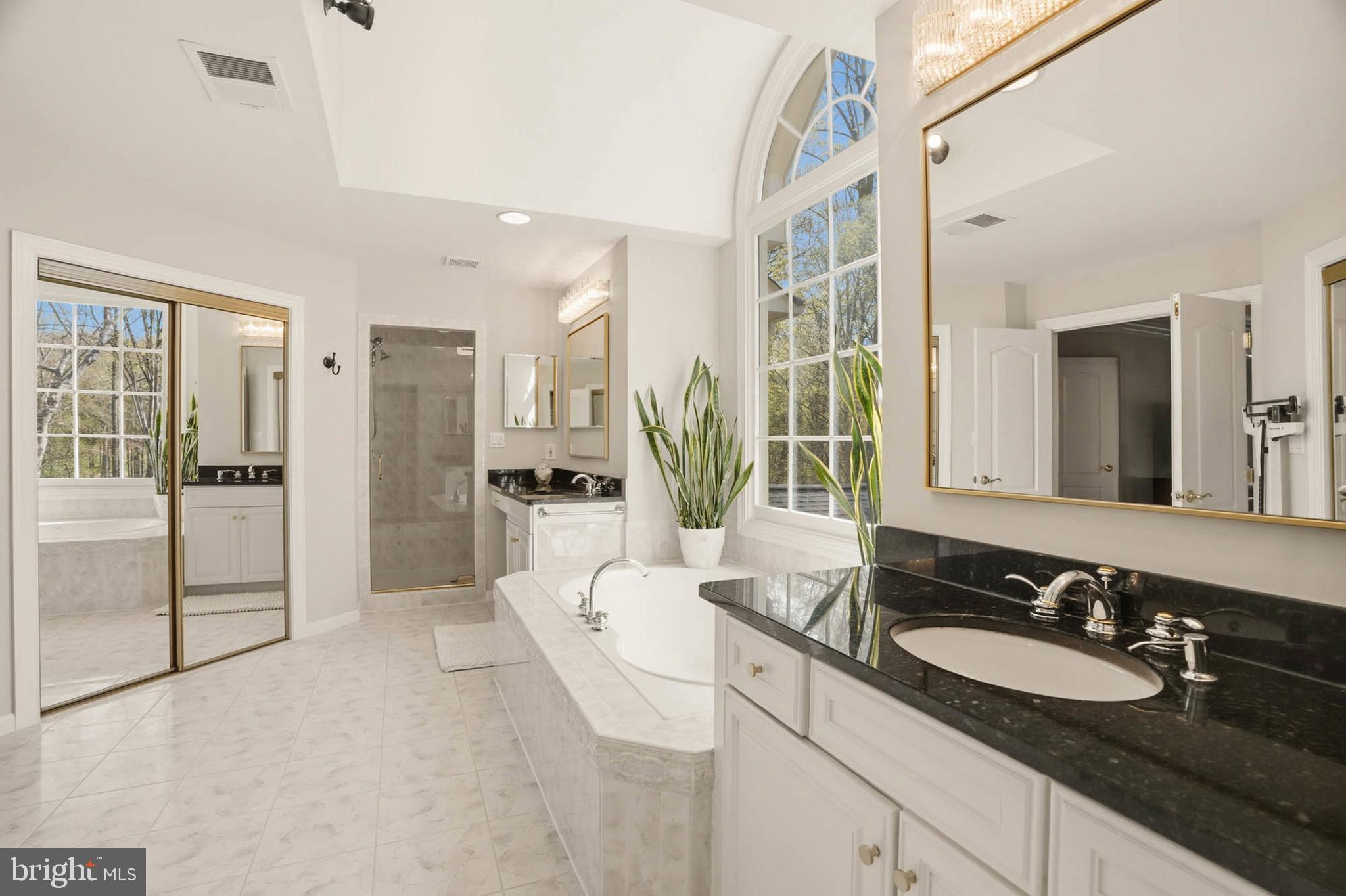 SOUTH RIVER COLONY - Residential