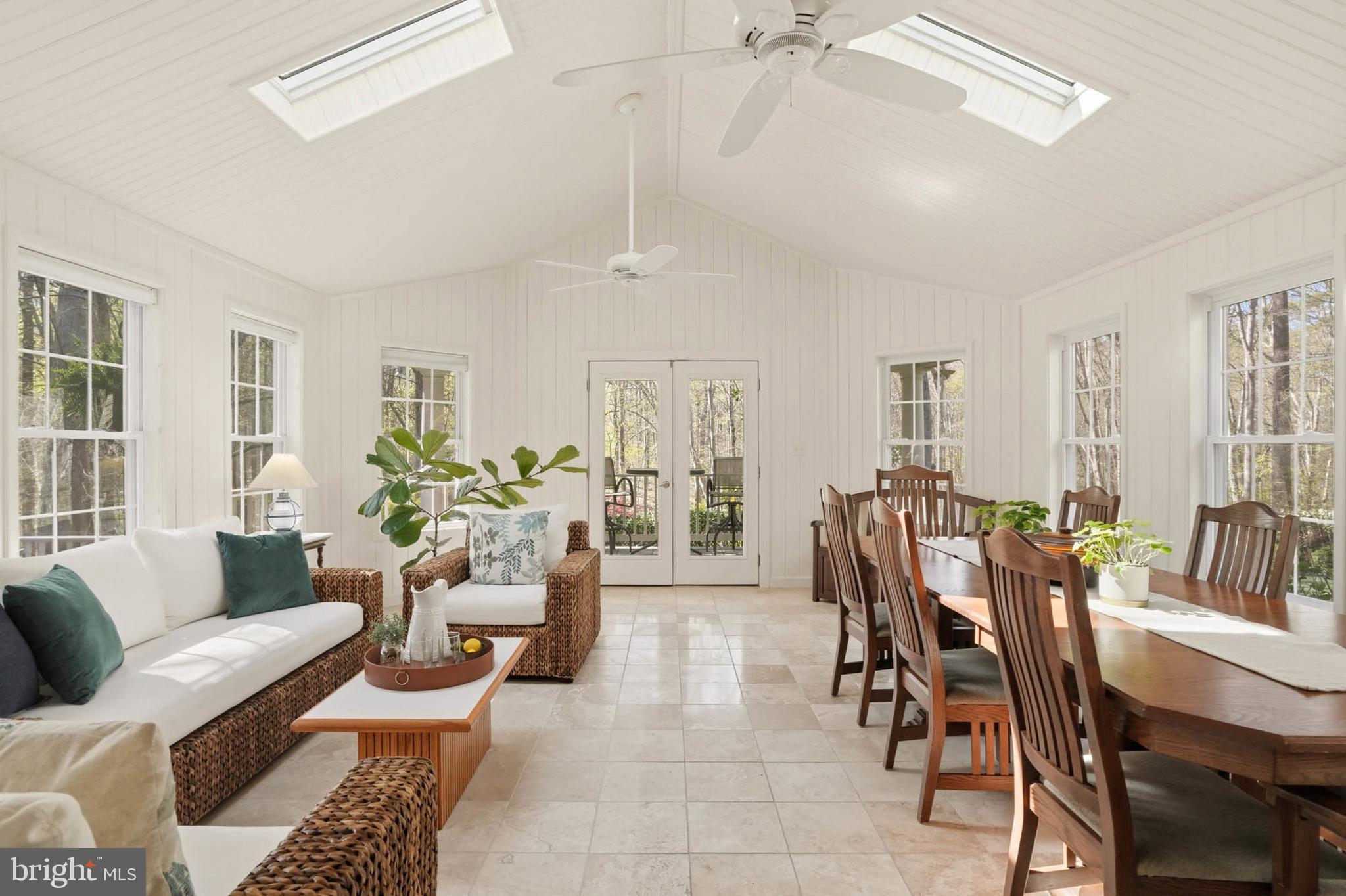 SOUTH RIVER COLONY - Residential