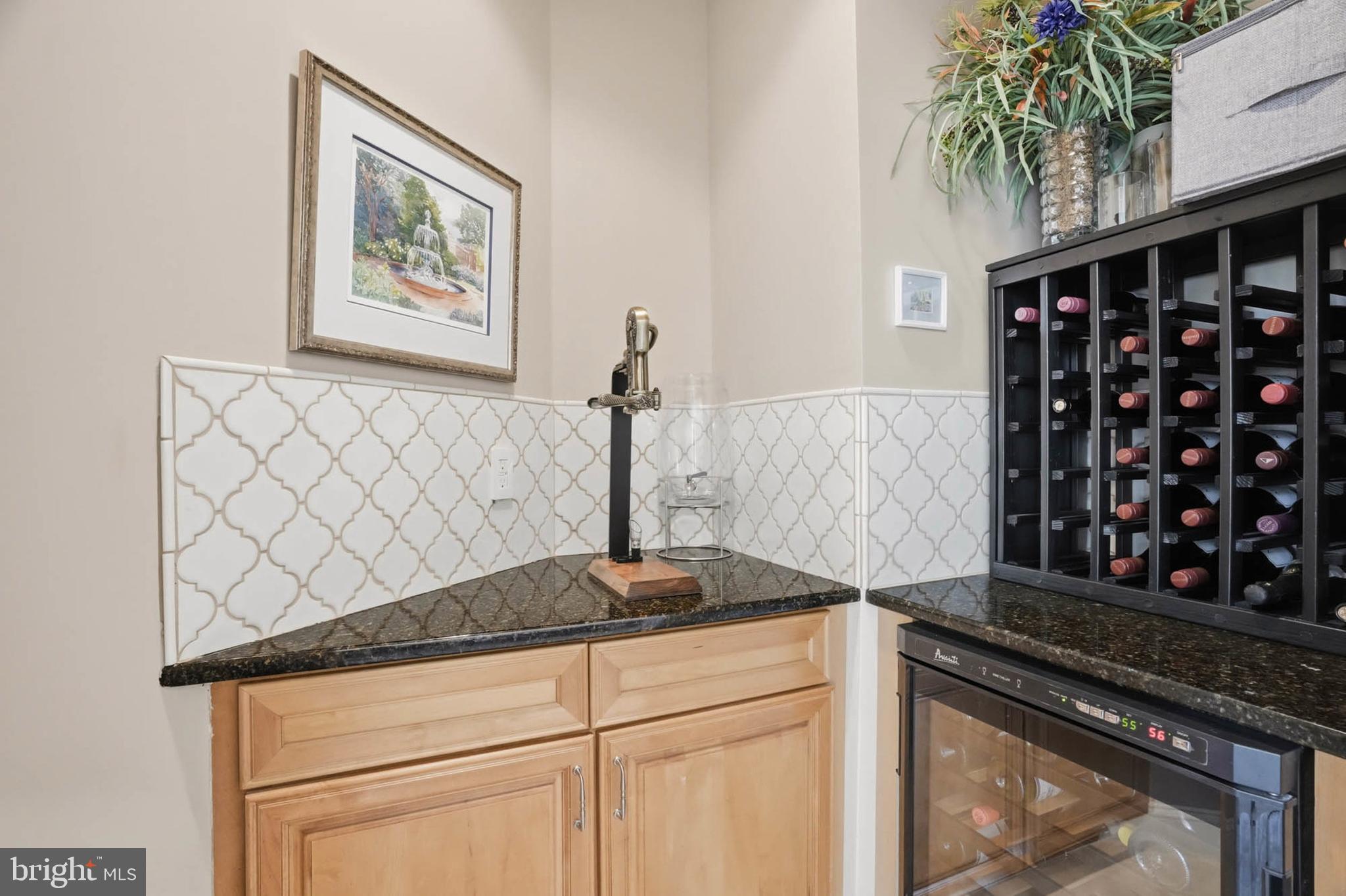 SOUTH RIVER COLONY - Residential