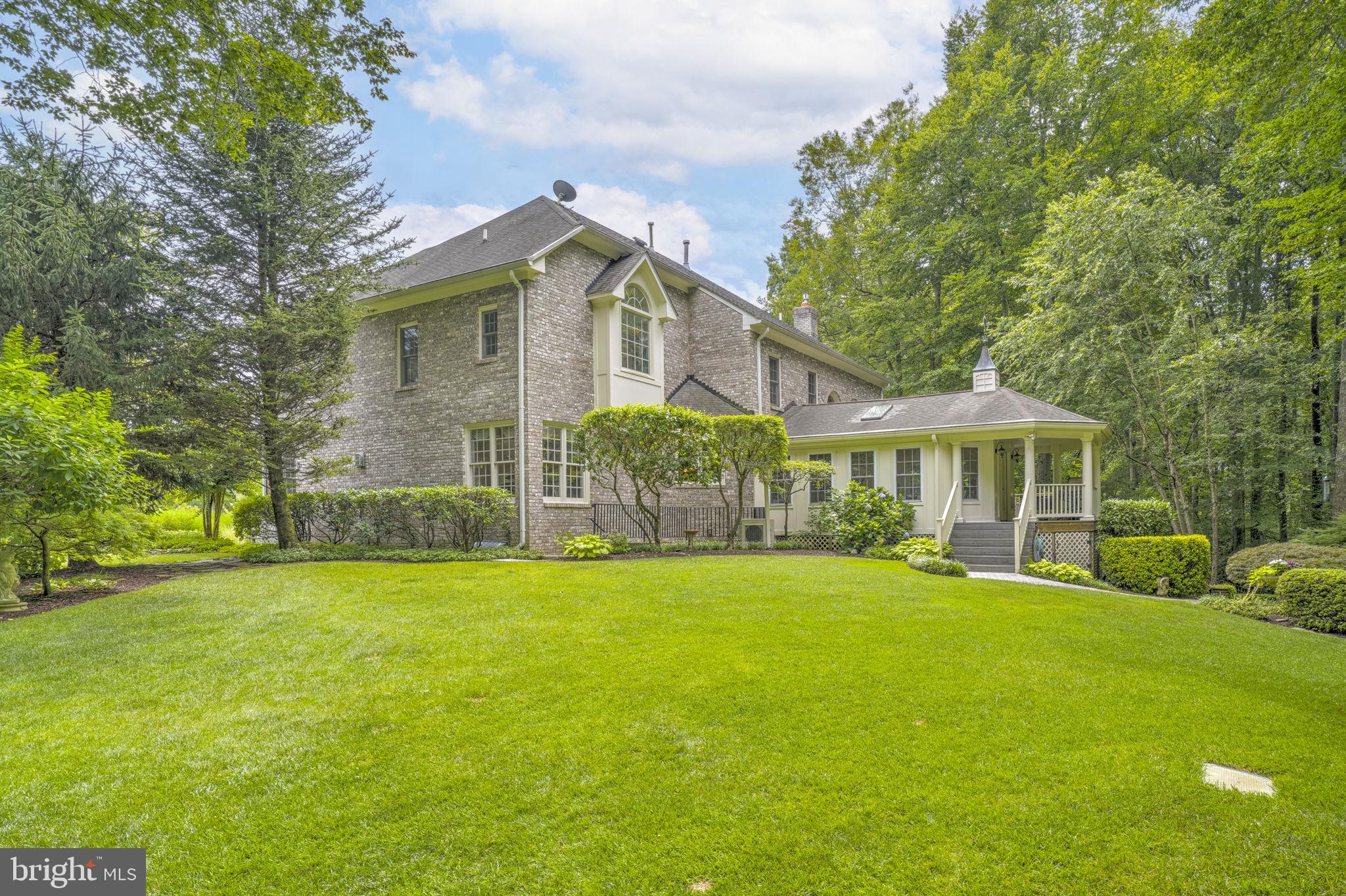 SOUTH RIVER COLONY - Residential