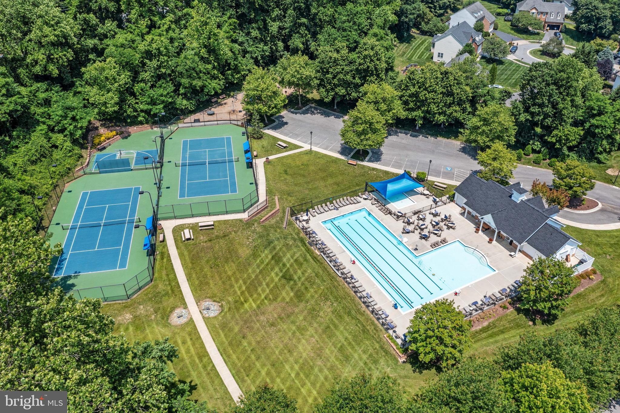 SOUTH RIVER COLONY - Residential