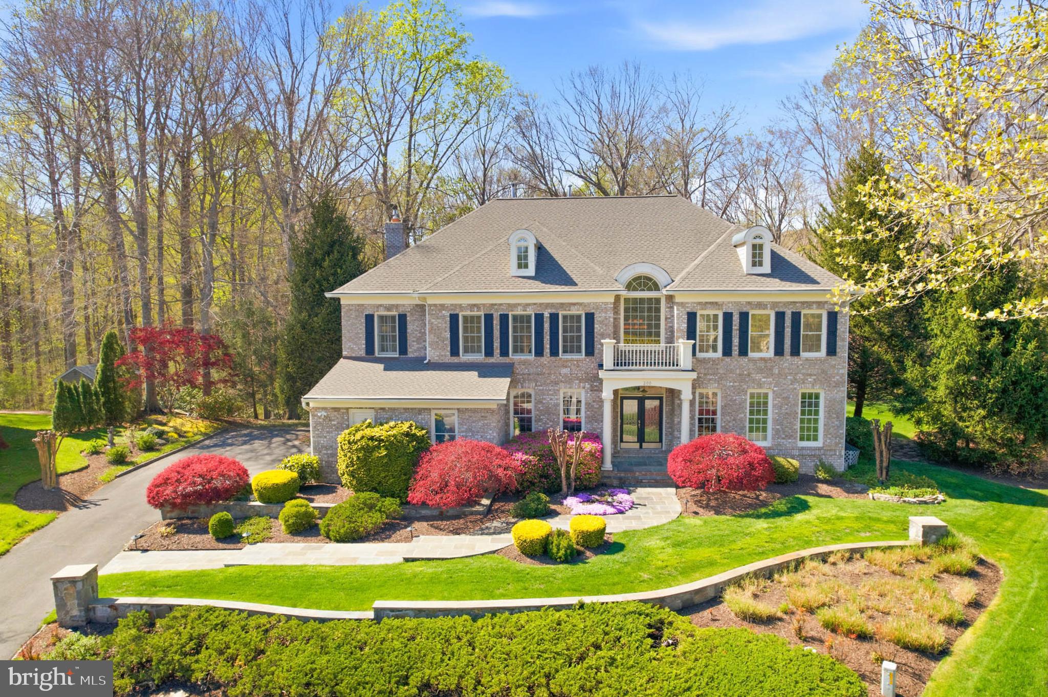 SOUTH RIVER COLONY - Residential