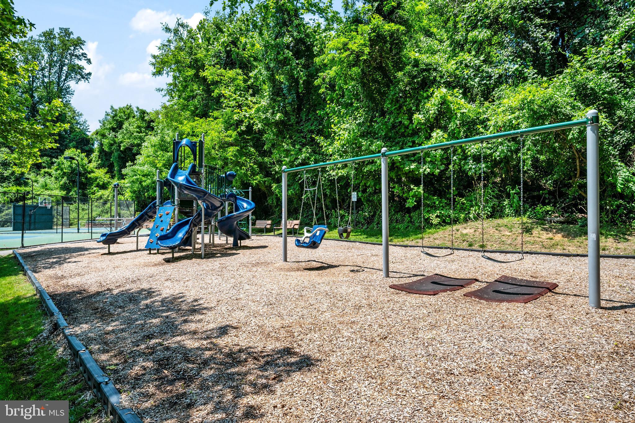 SOUTH RIVER COLONY - Residential