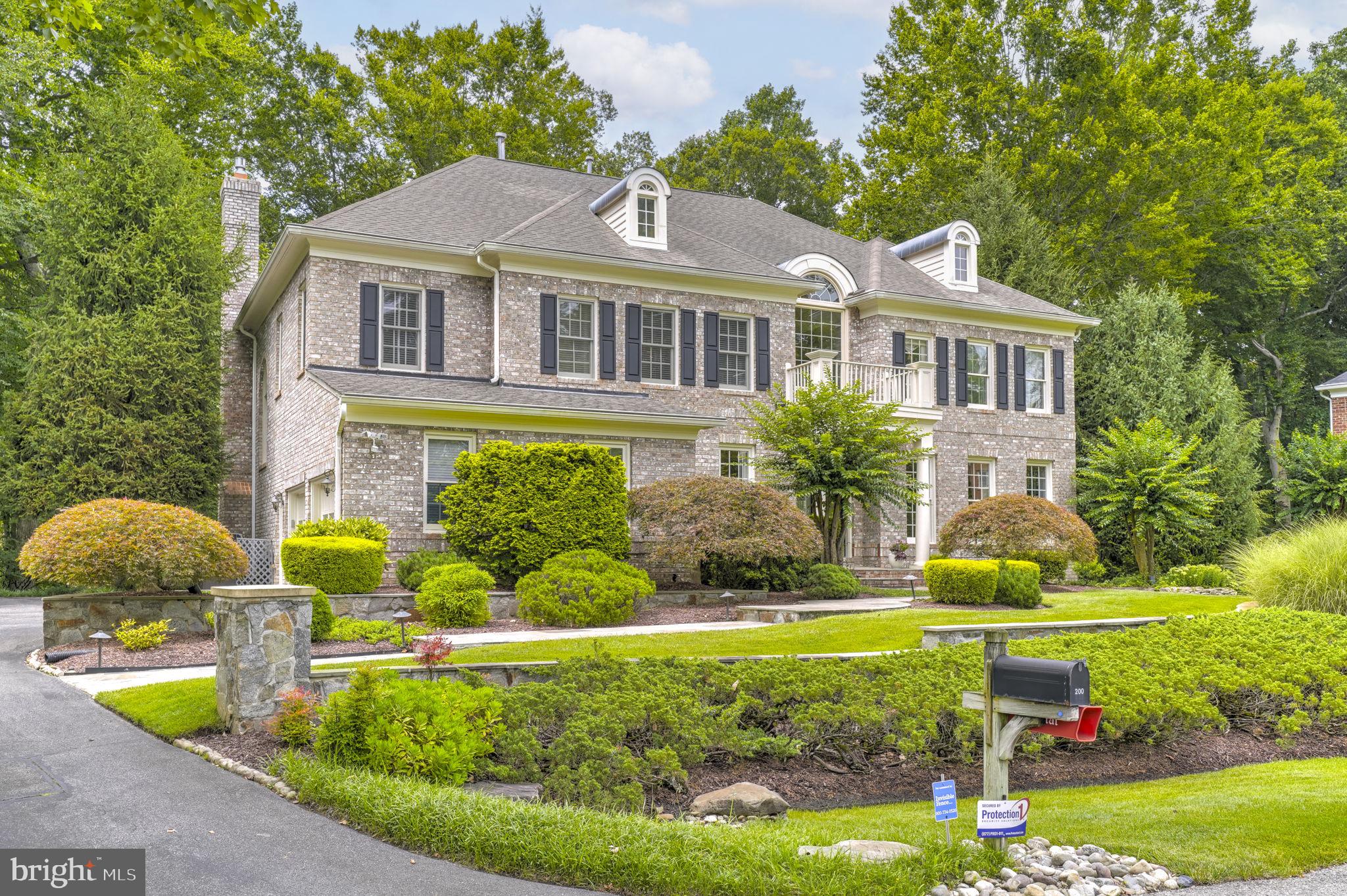 200 BLACK SKIMMER COURT