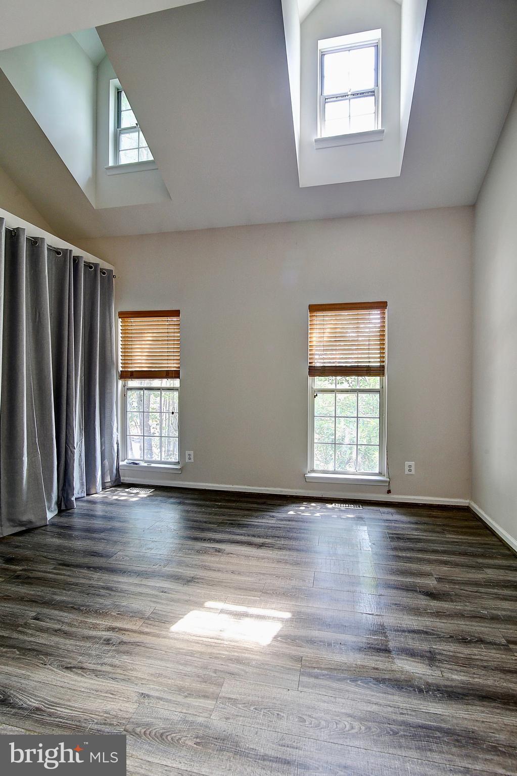 MONTCLAIR MEWS - Residential