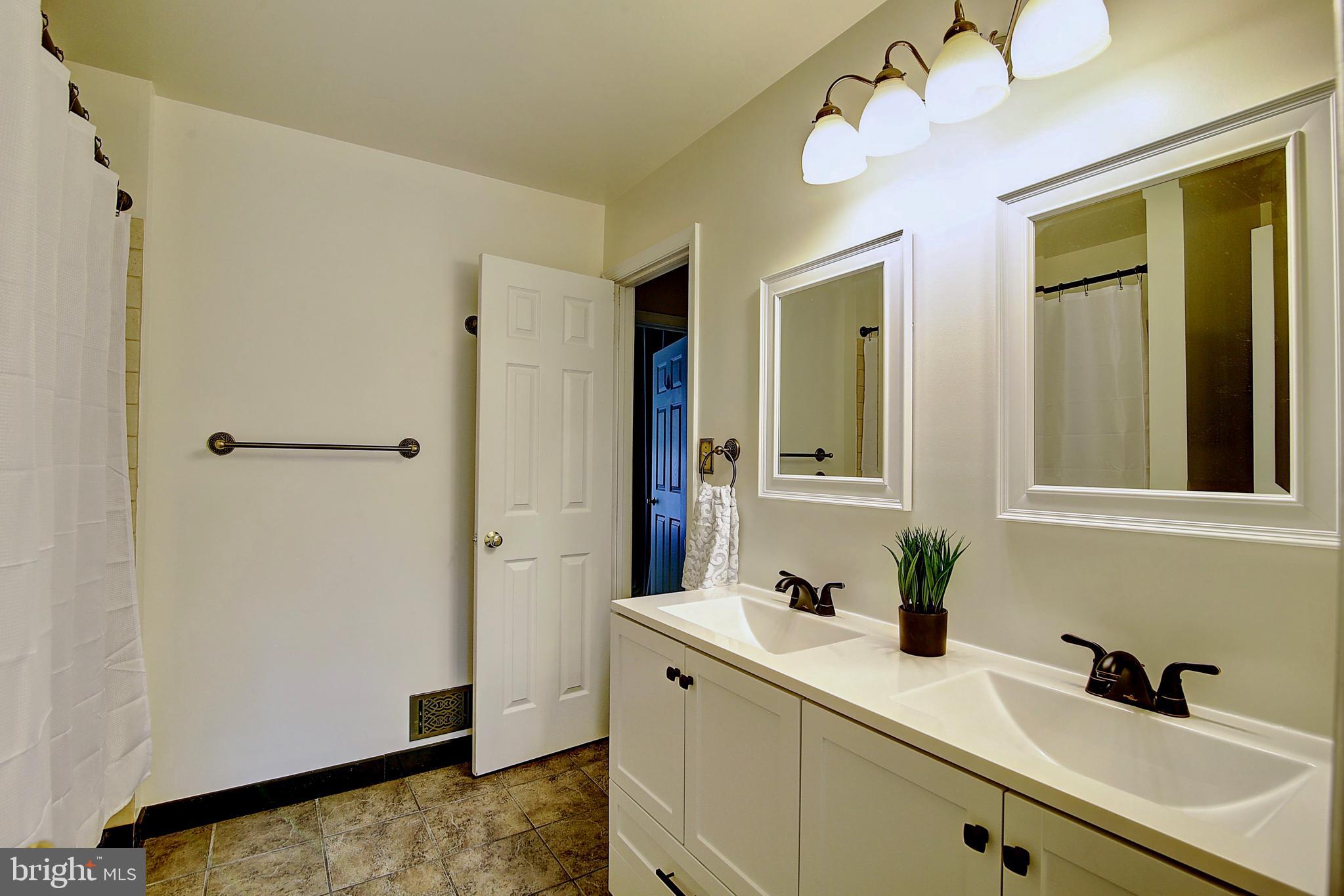 MONTCLAIR MEWS - Residential