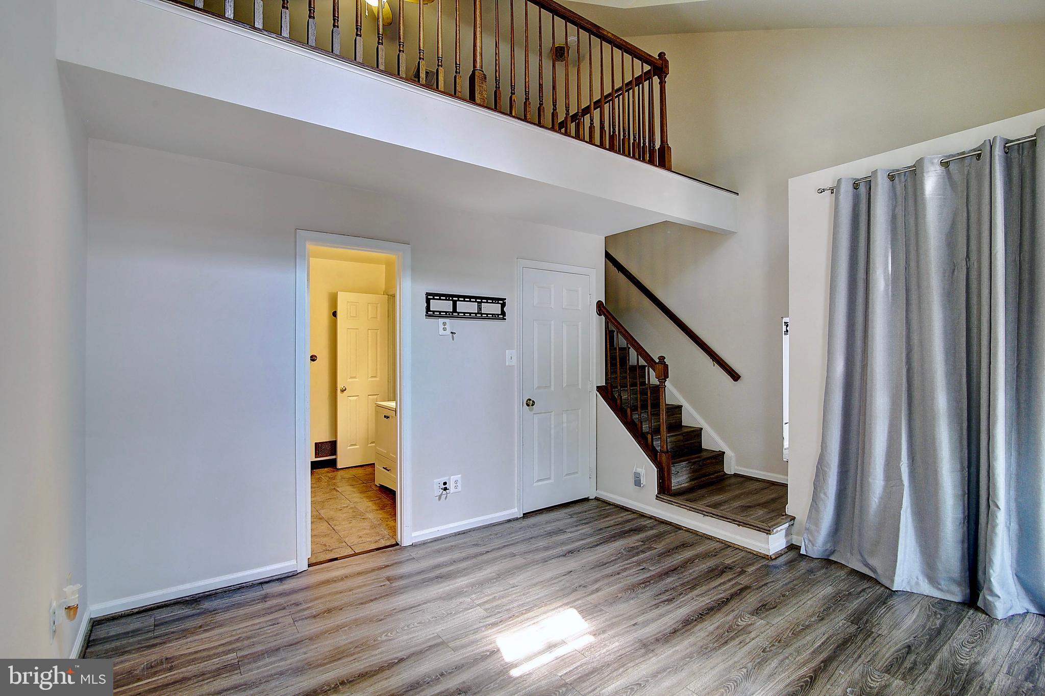 MONTCLAIR MEWS - Residential