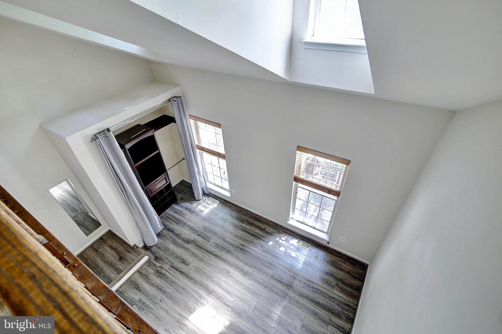 MONTCLAIR MEWS - Residential