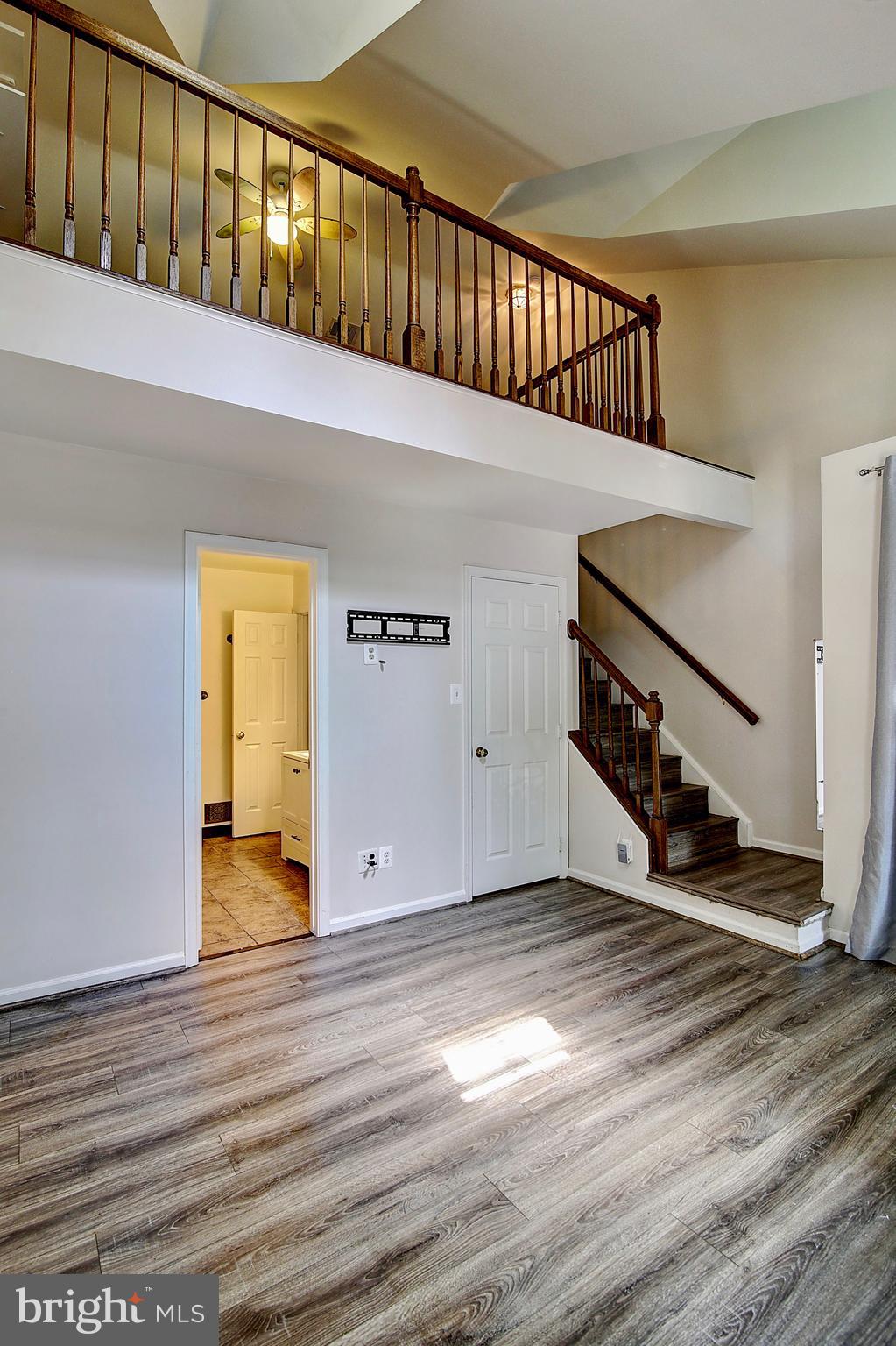 MONTCLAIR MEWS - Residential